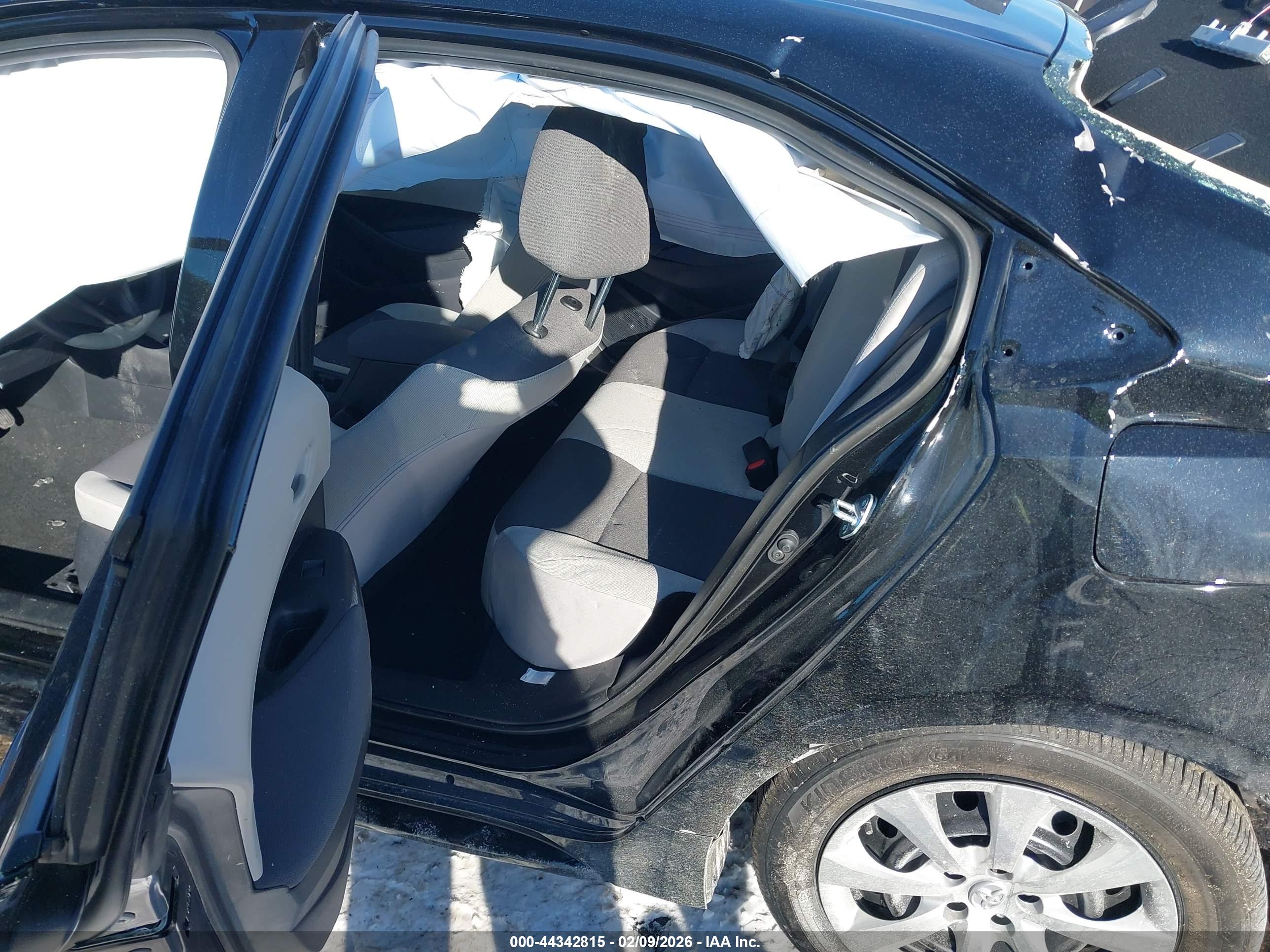 TOYOTA COROLLA image 8