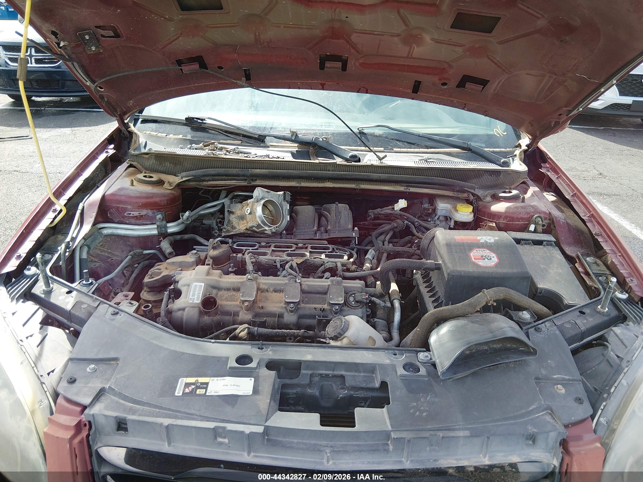CHRYSLER 200 image 10