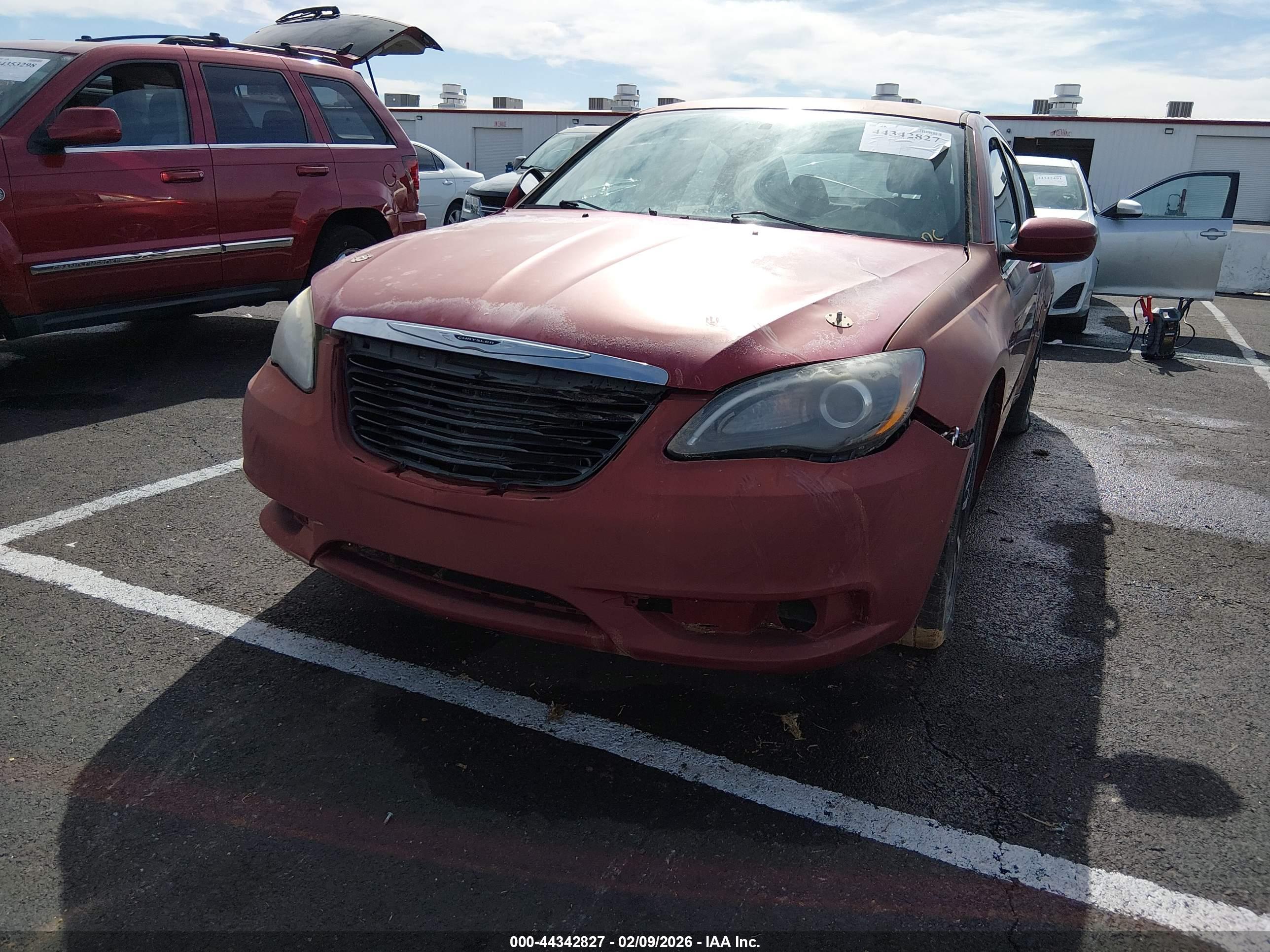 CHRYSLER 200 image 6