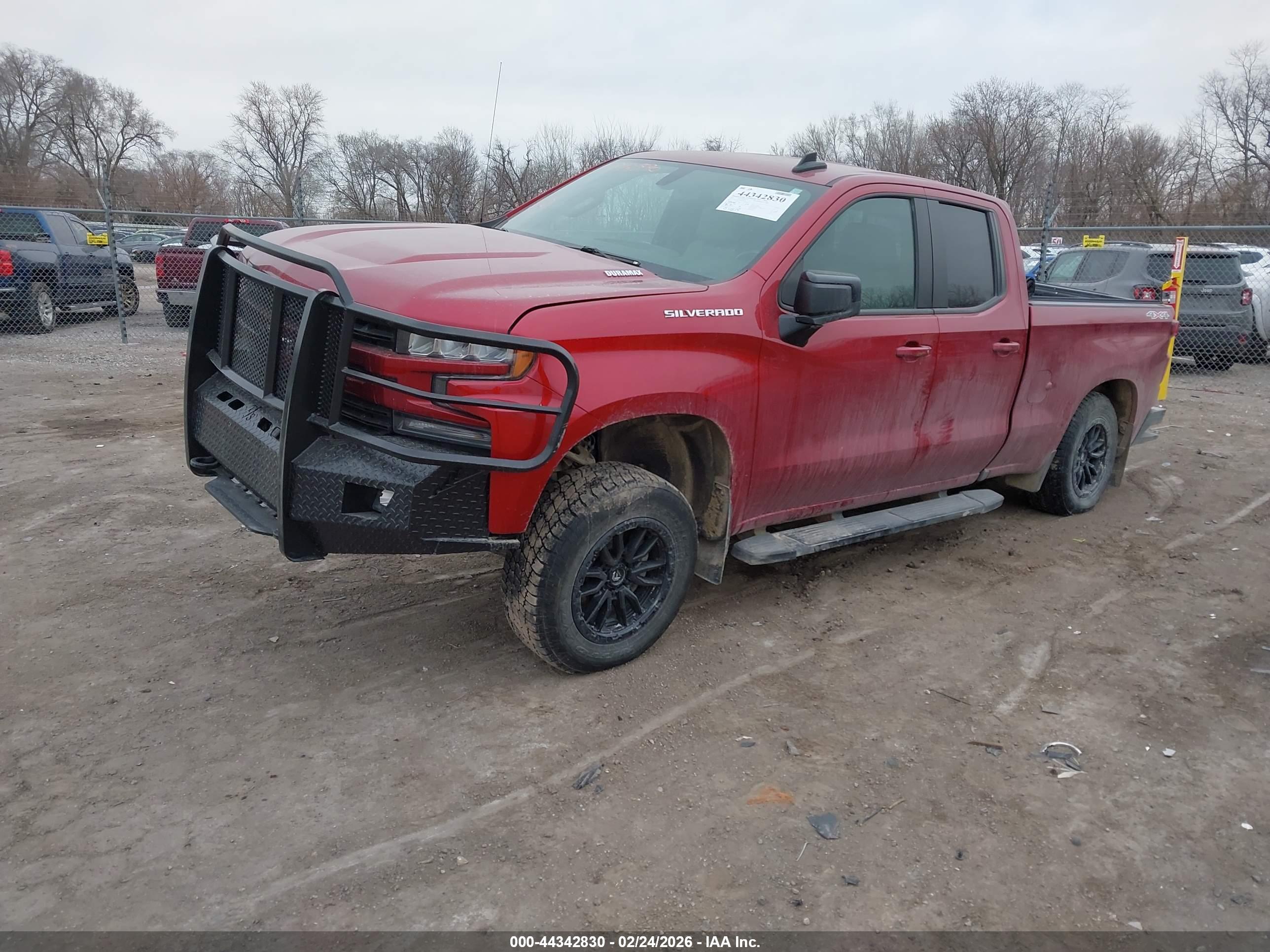 CHEVROLET SILVERADO image 2