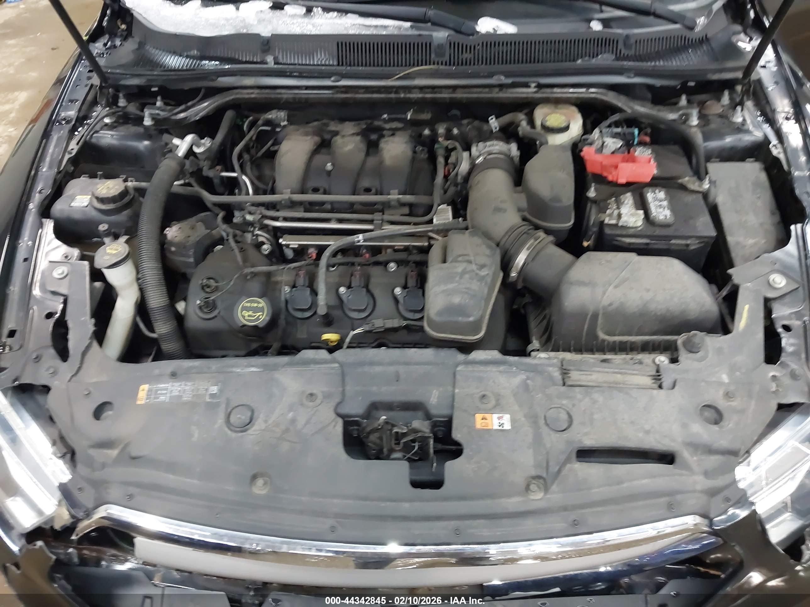 FORD TAURUS image 10