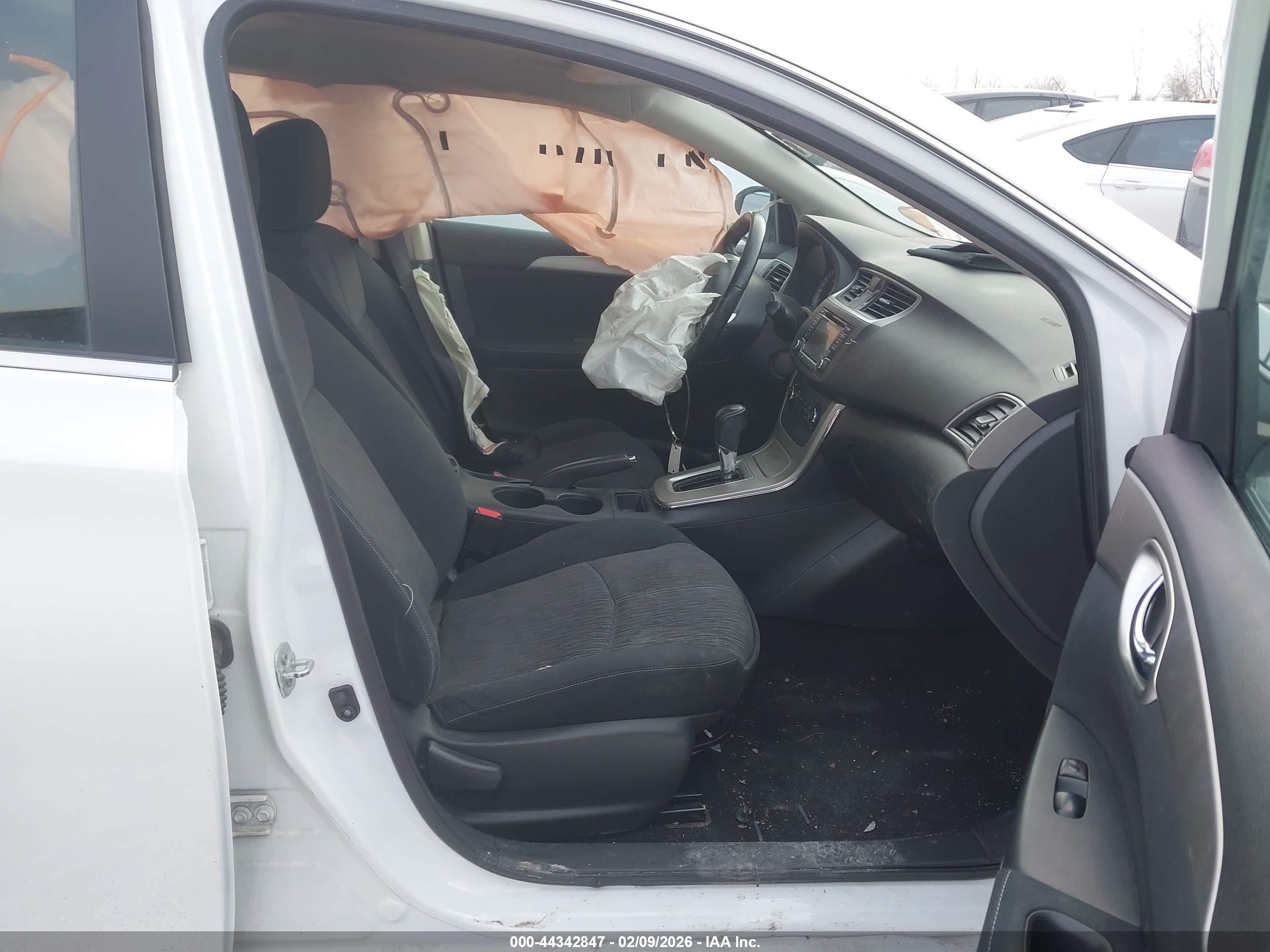 NISSAN SENTRA image 5