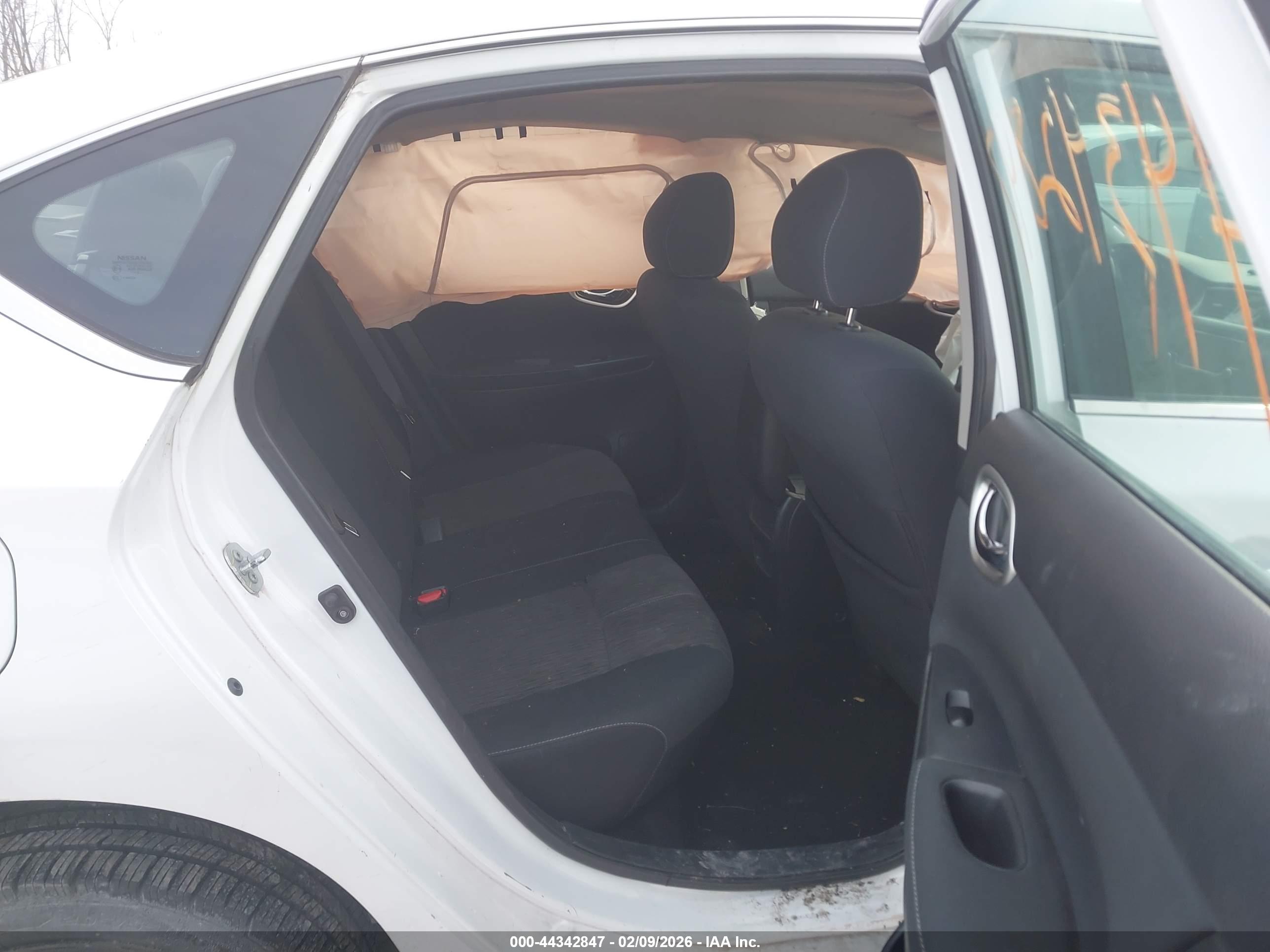 NISSAN SENTRA image 8