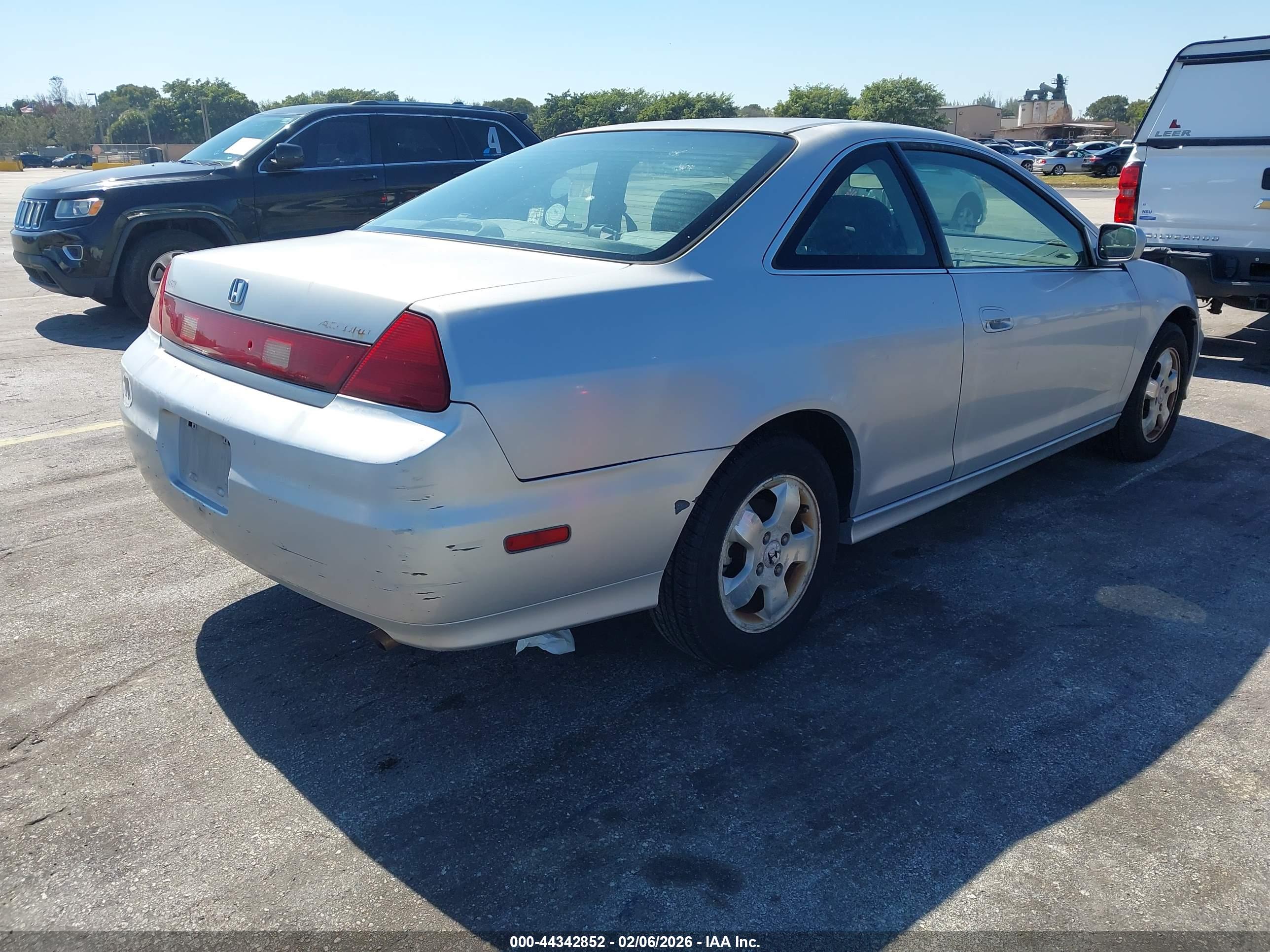 HONDA ACCORD image 4