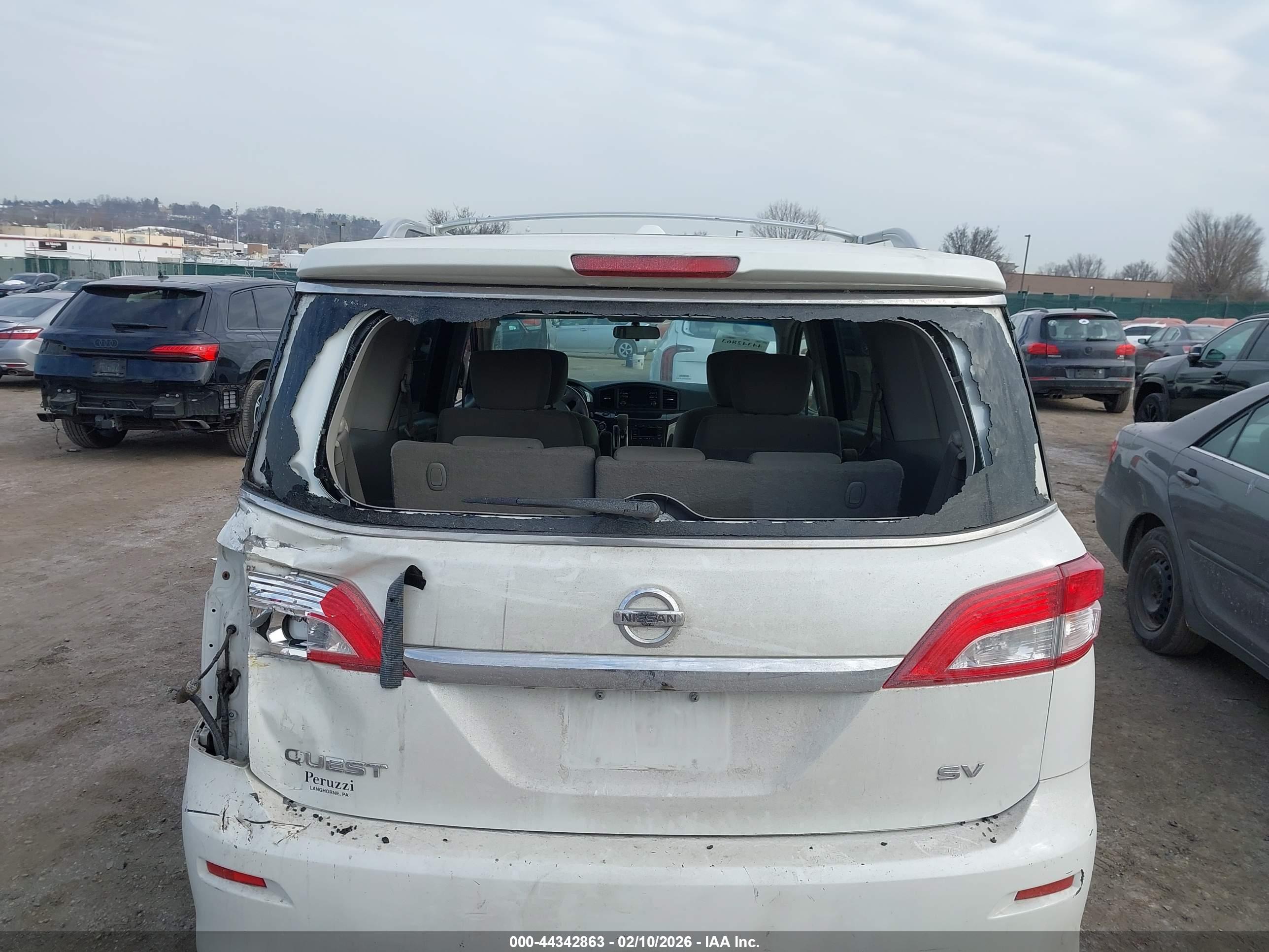NISSAN QUEST image 6