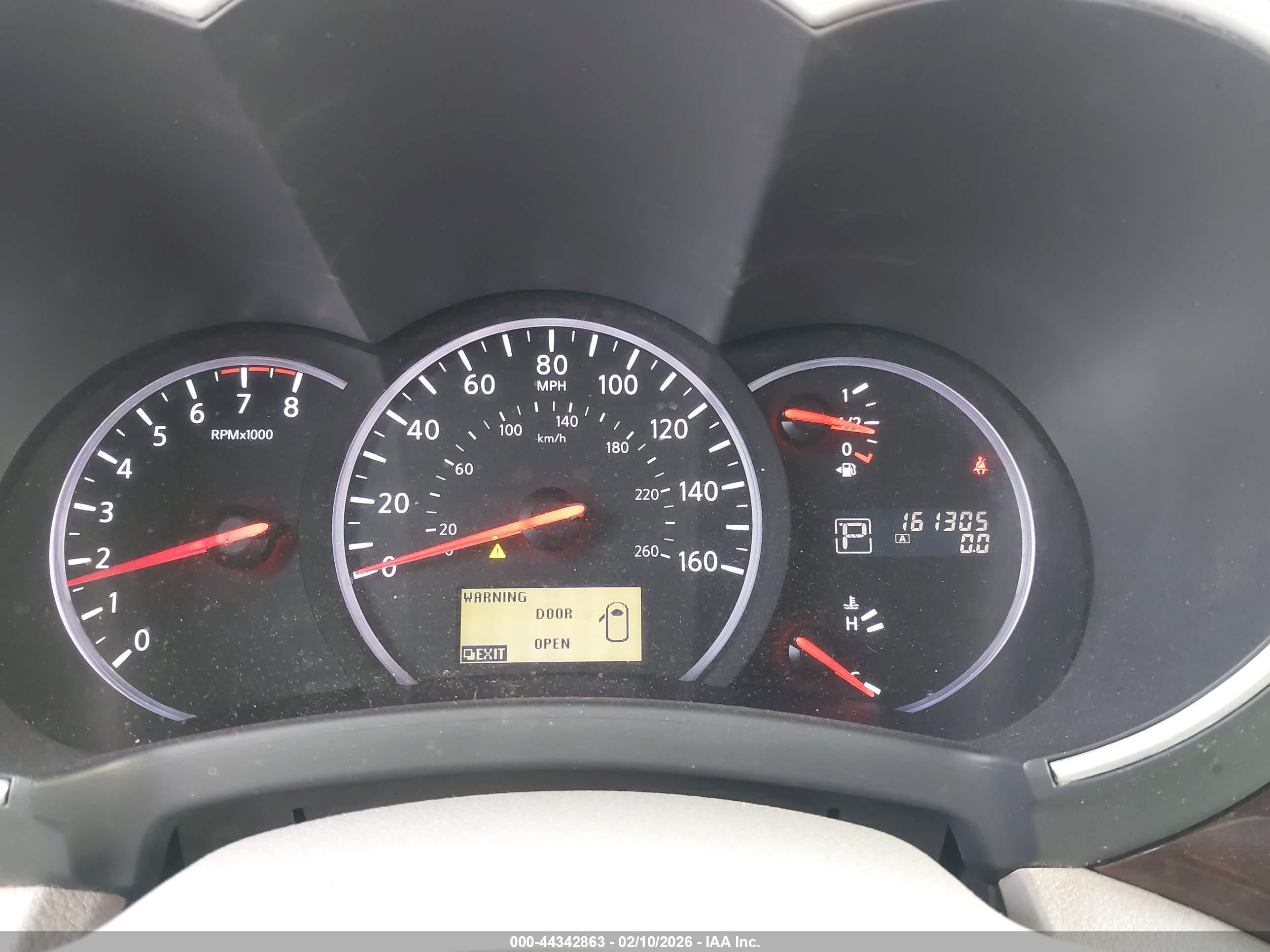 NISSAN QUEST image 7