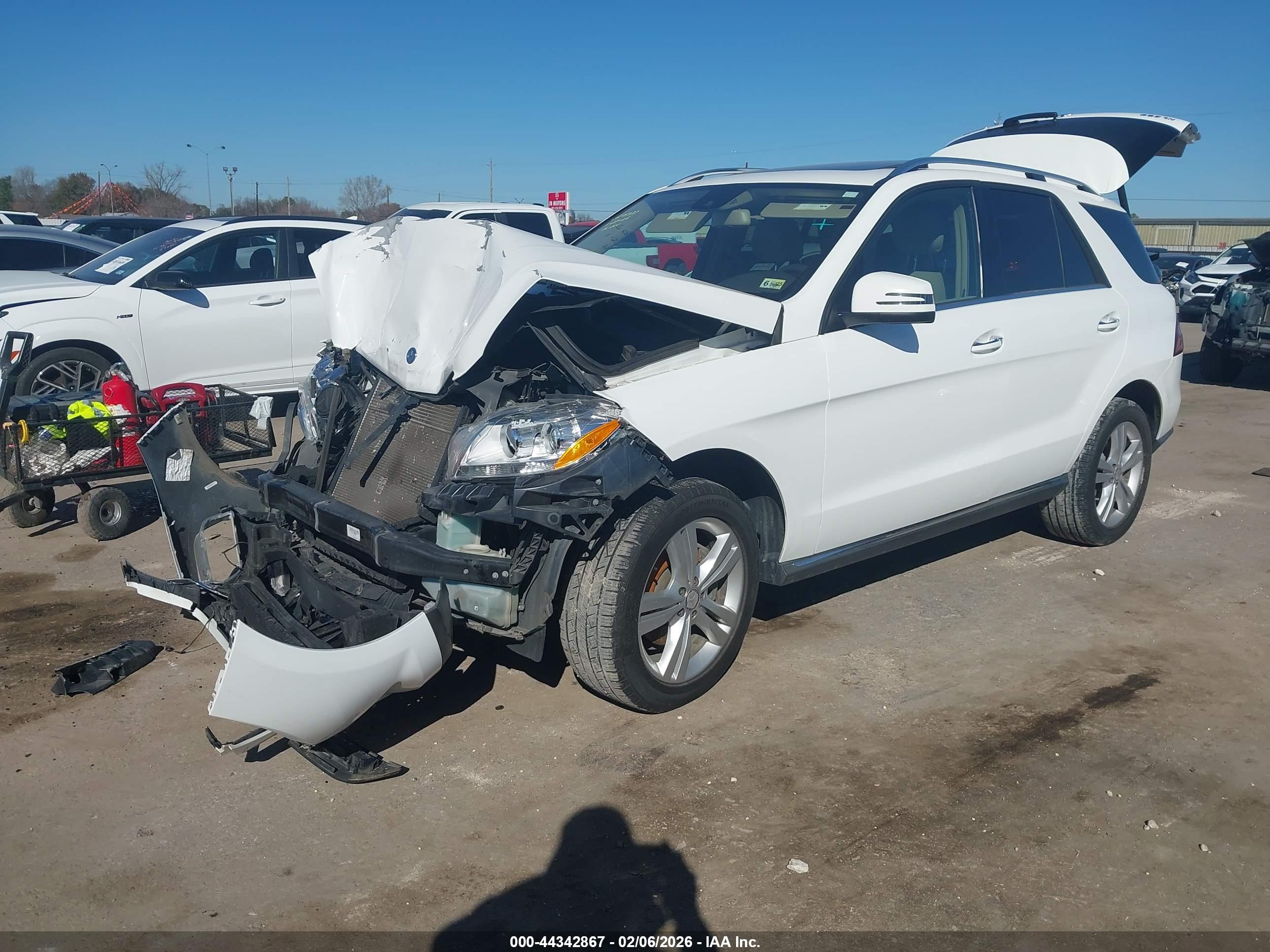 MERCEDES-BENZ ML image 2