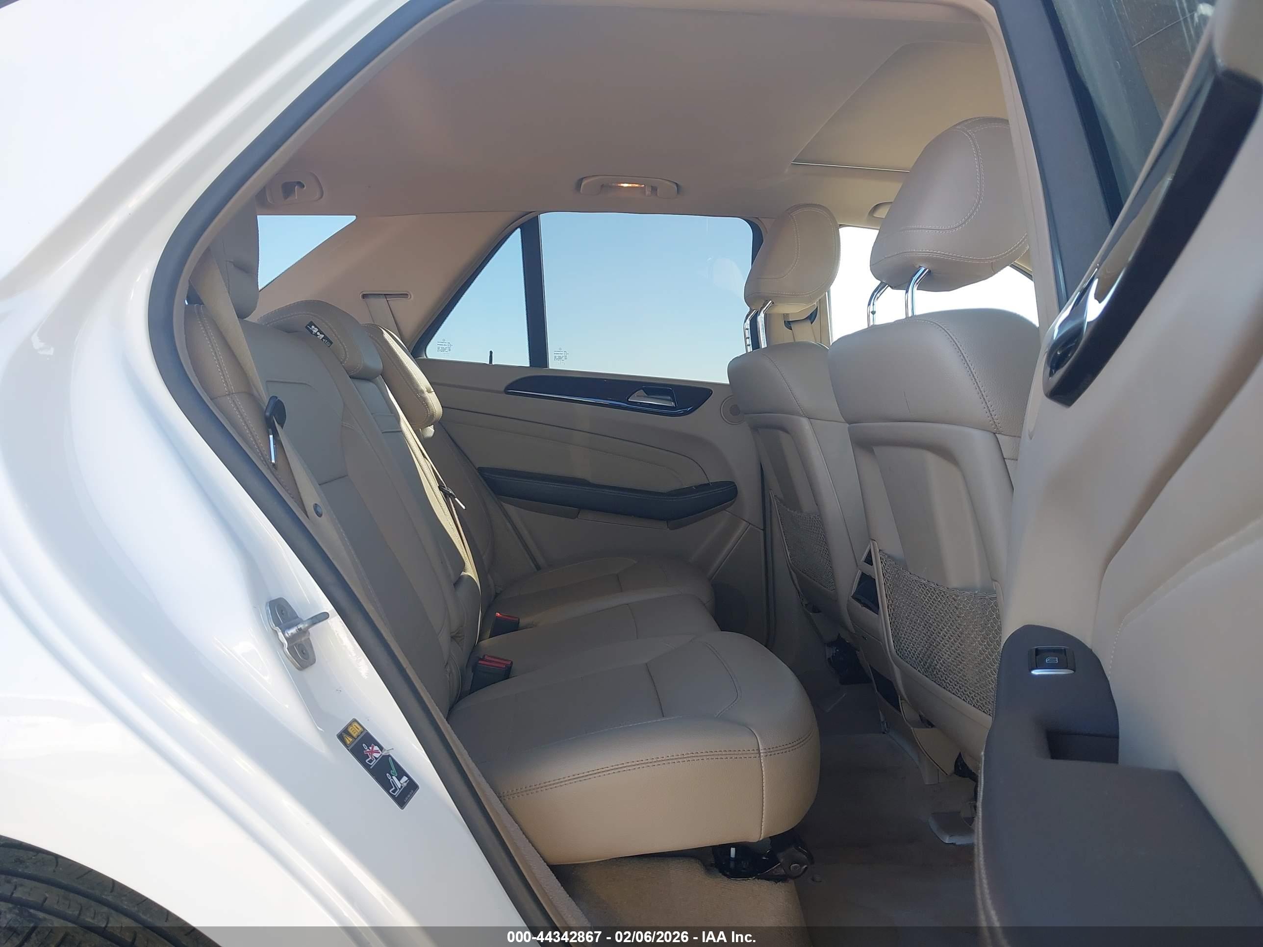MERCEDES-BENZ ML image 8