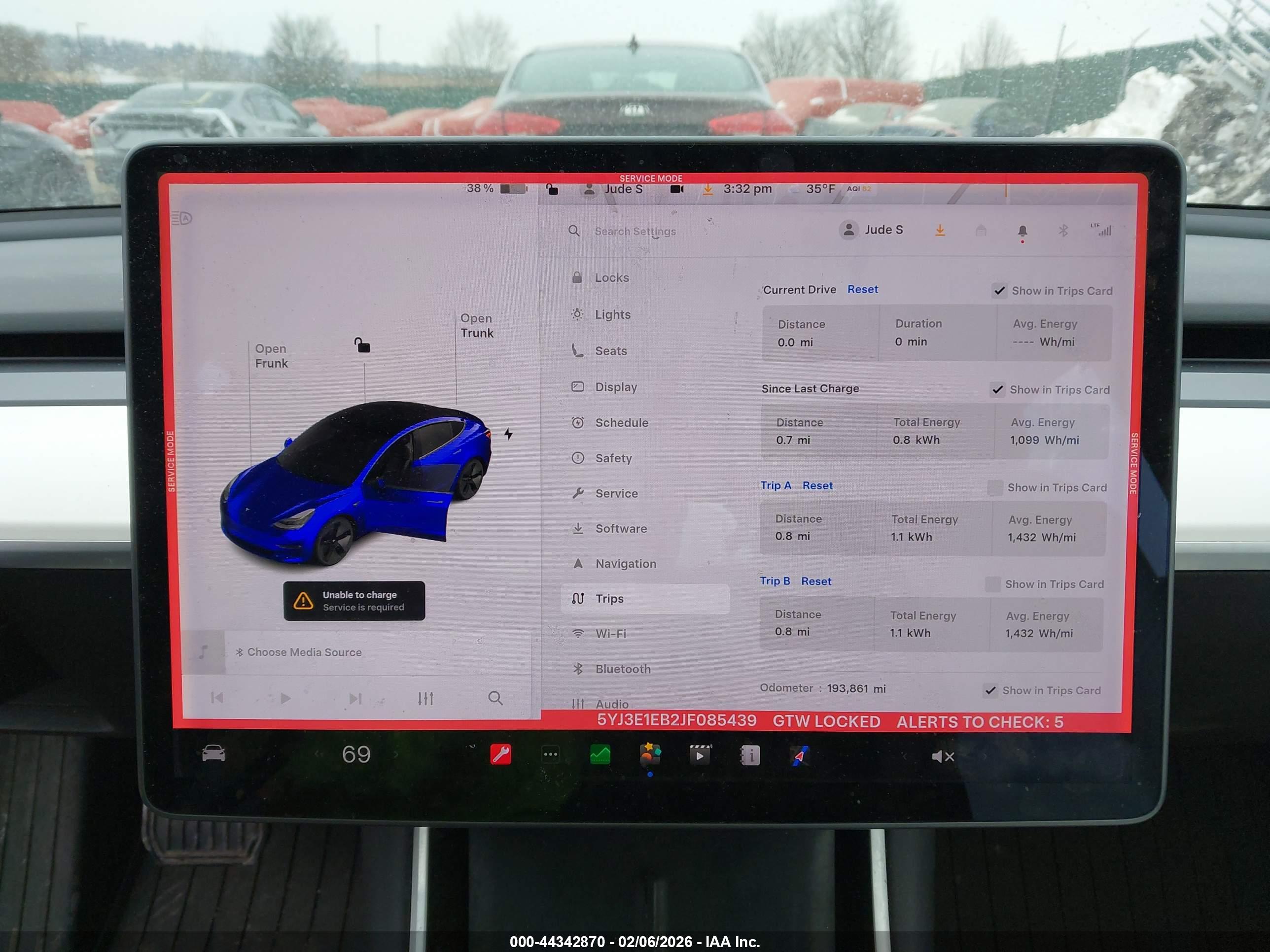 TESLA MODEL image 7