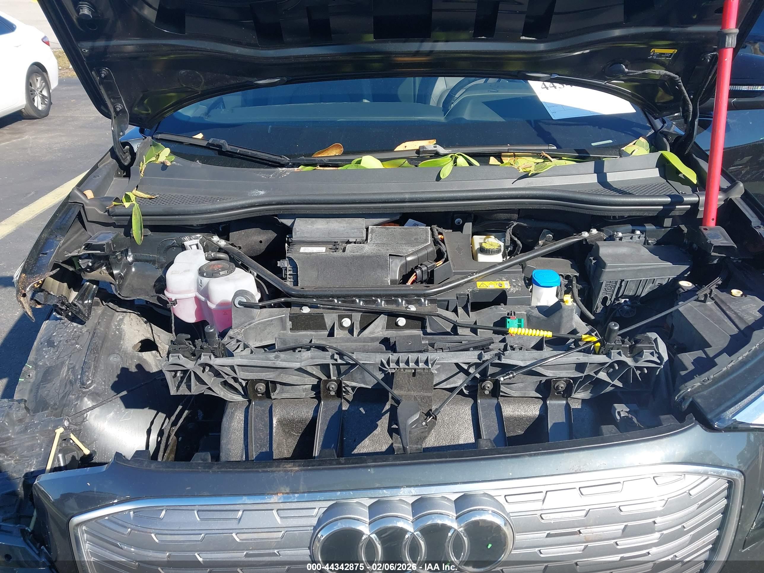 AUDI Q4 image 10