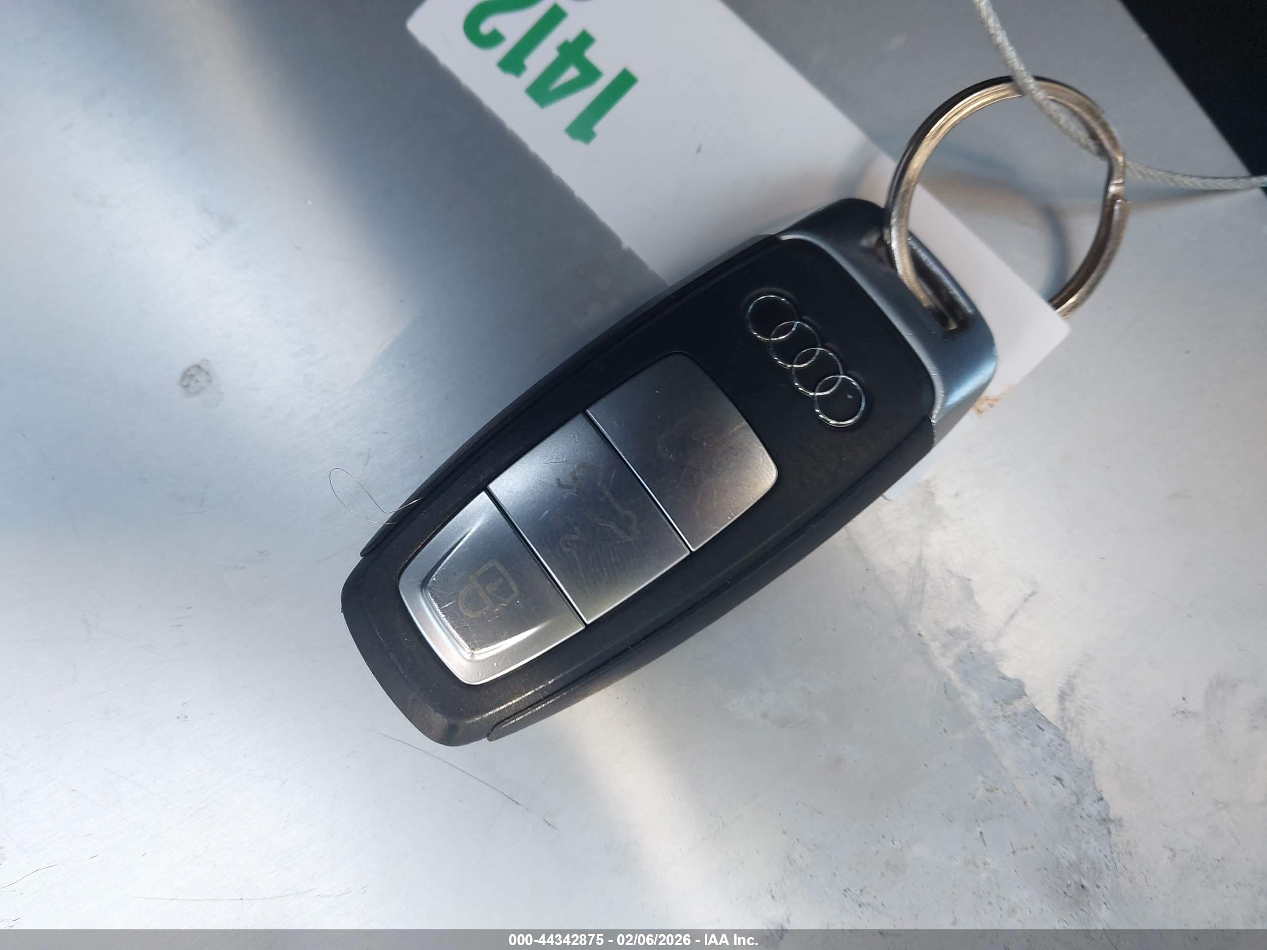 AUDI Q4 image 11