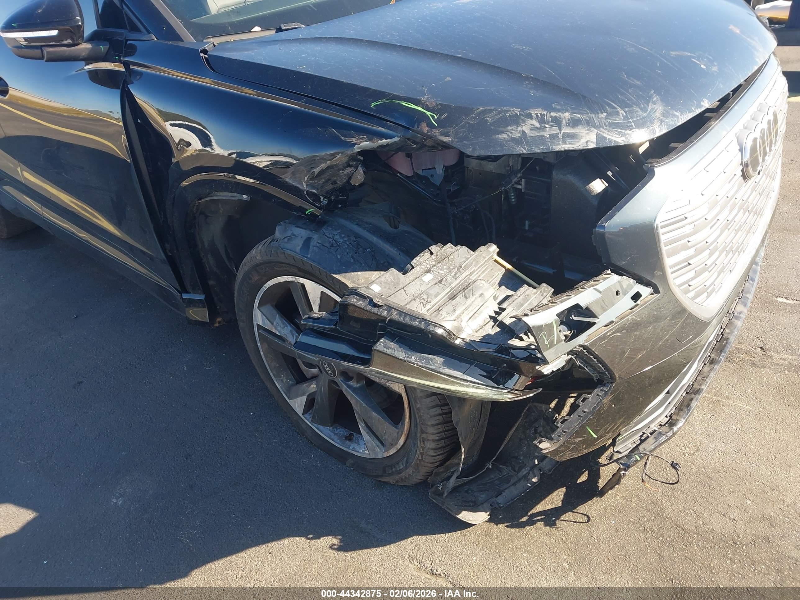 AUDI Q4 image 6