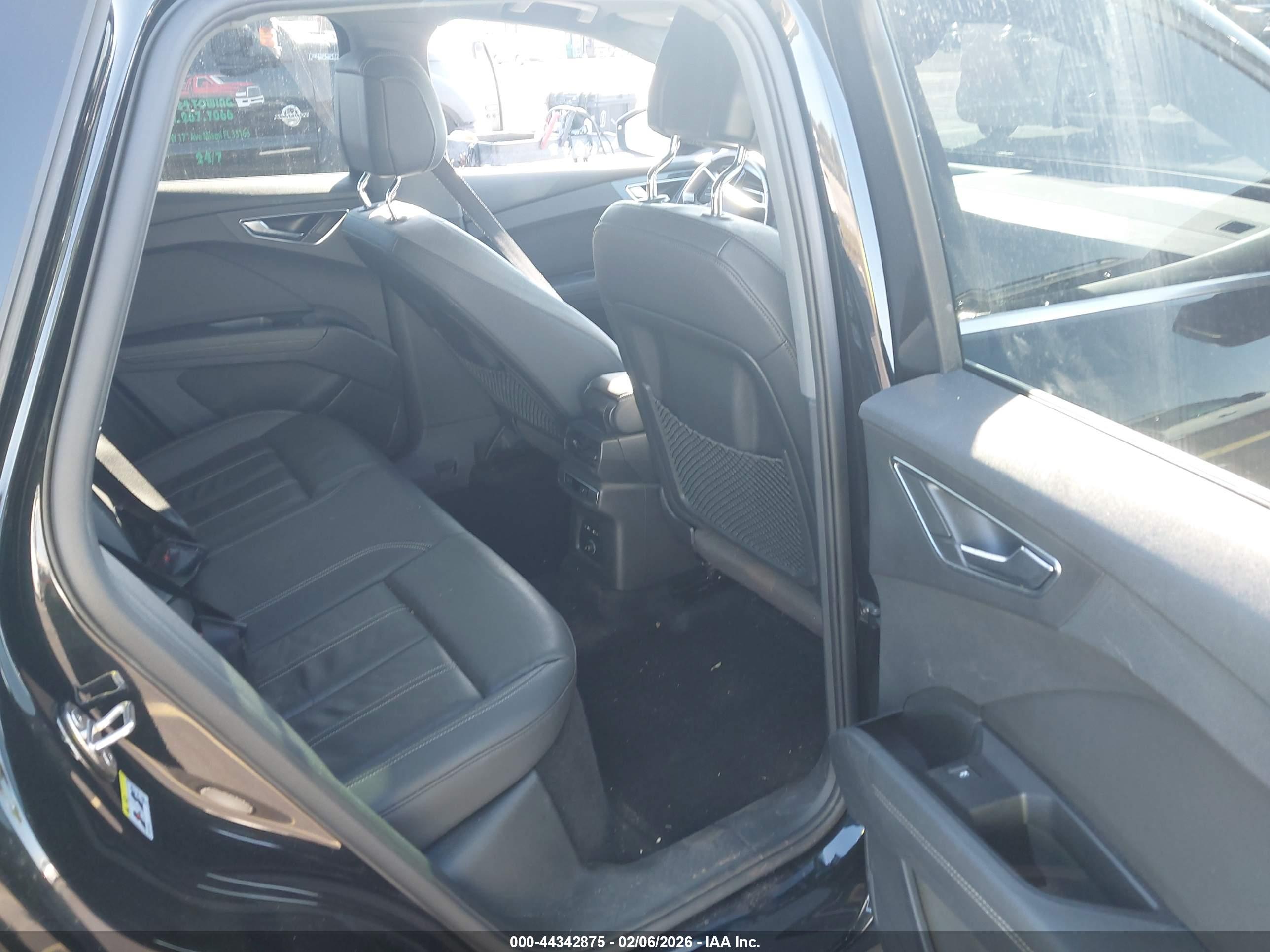 AUDI Q4 image 8