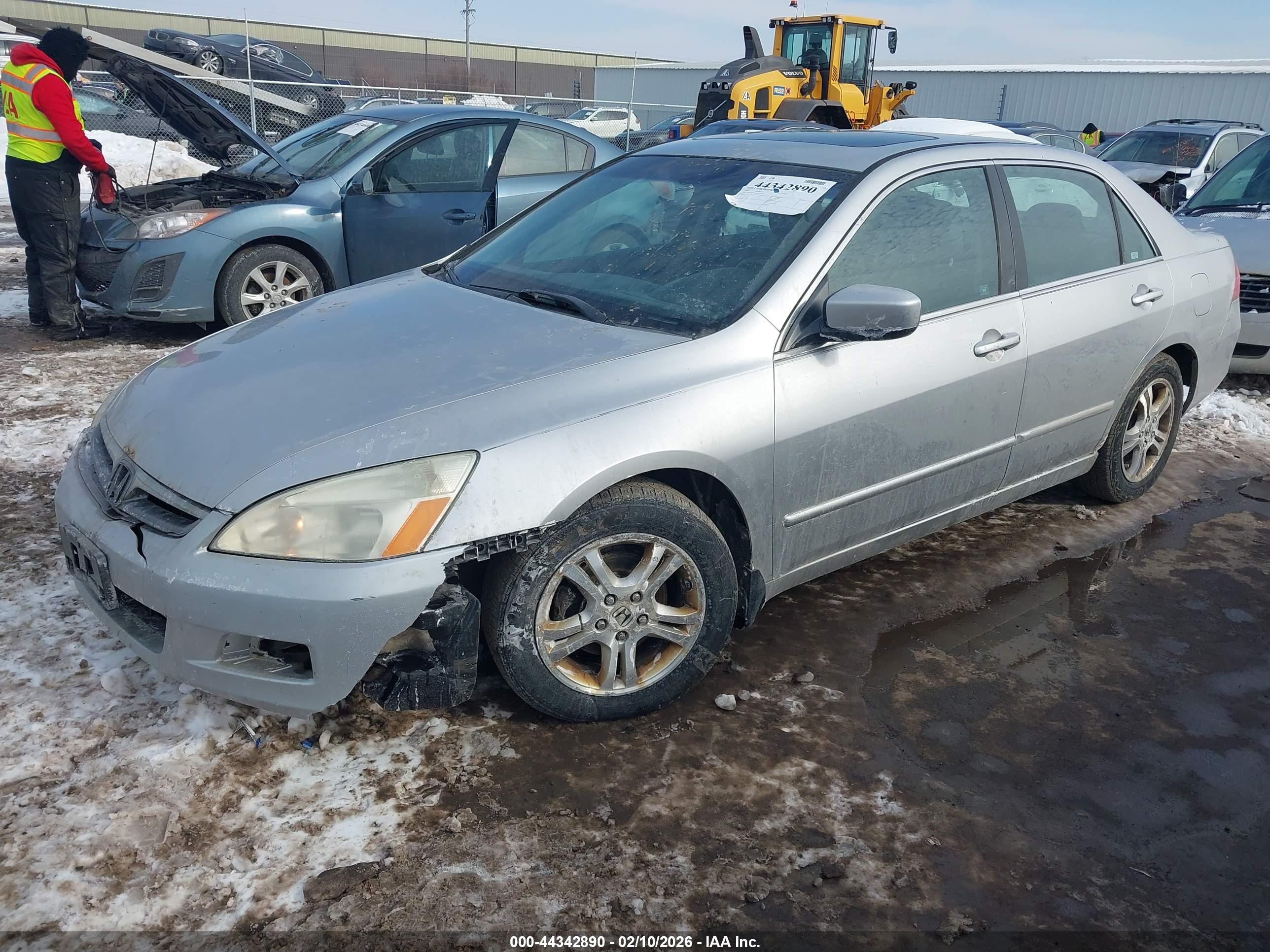 HONDA ACCORD image 2
