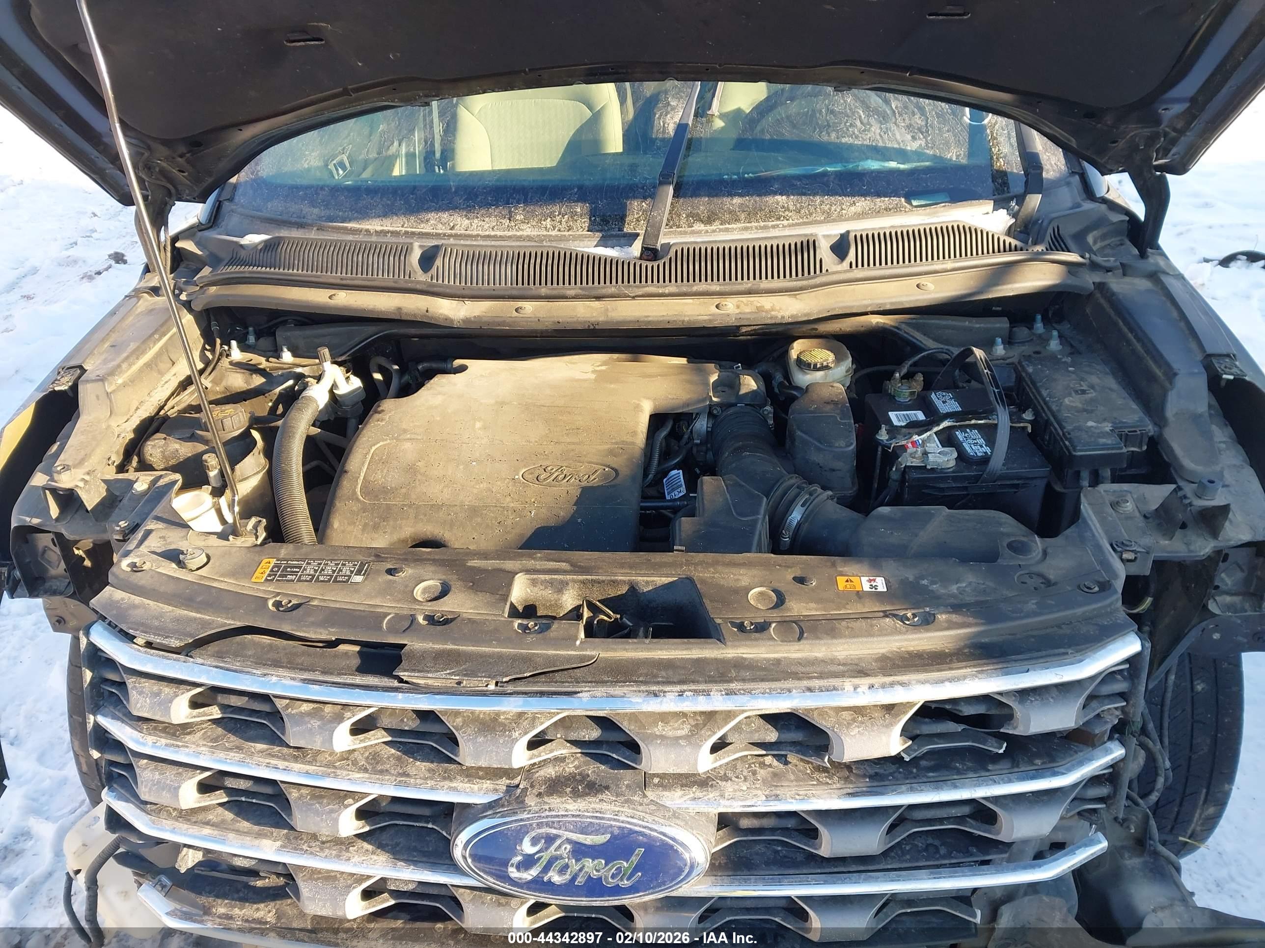 FORD EXPLORER image 10