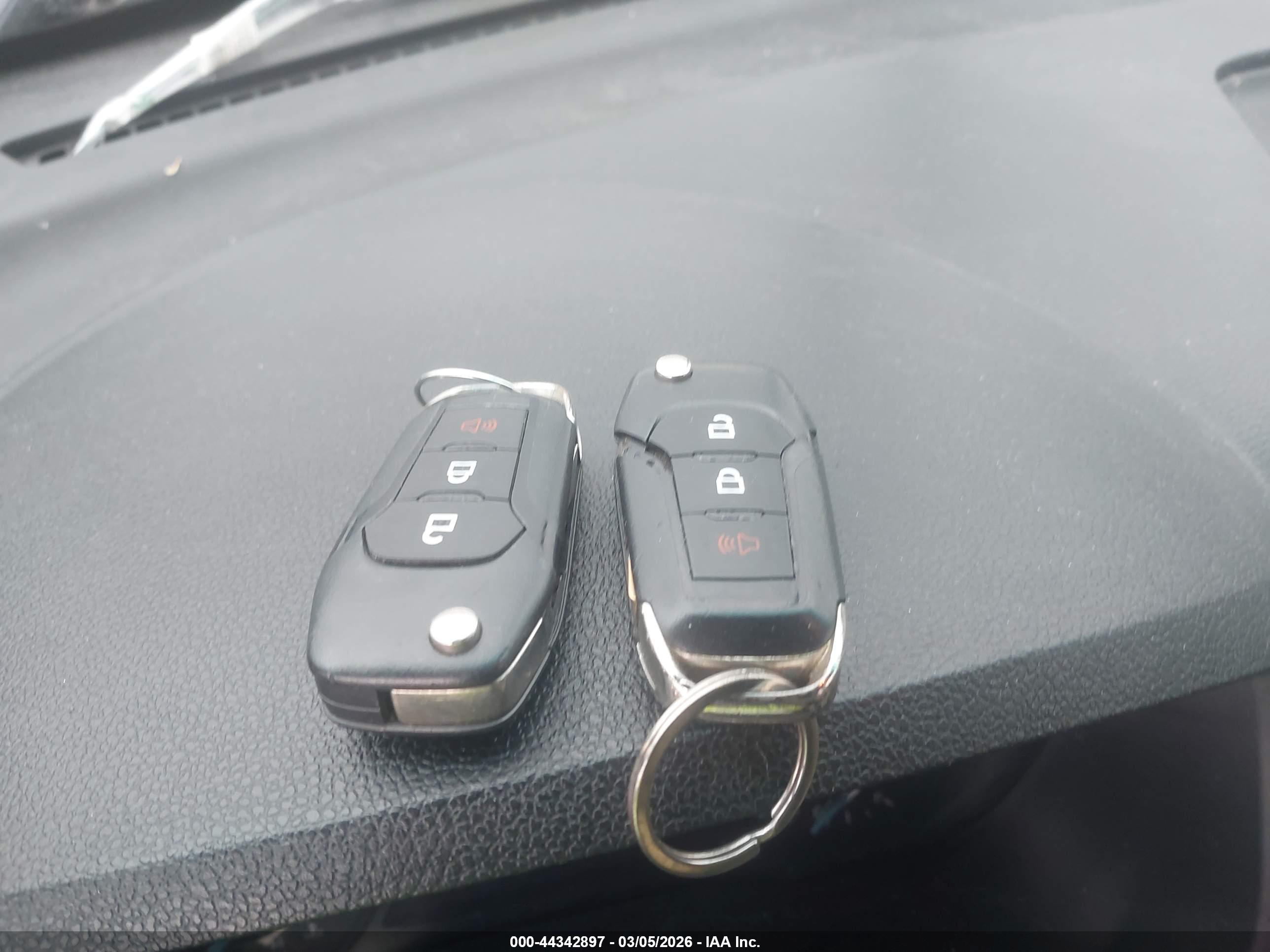 FORD EXPLORER image 11