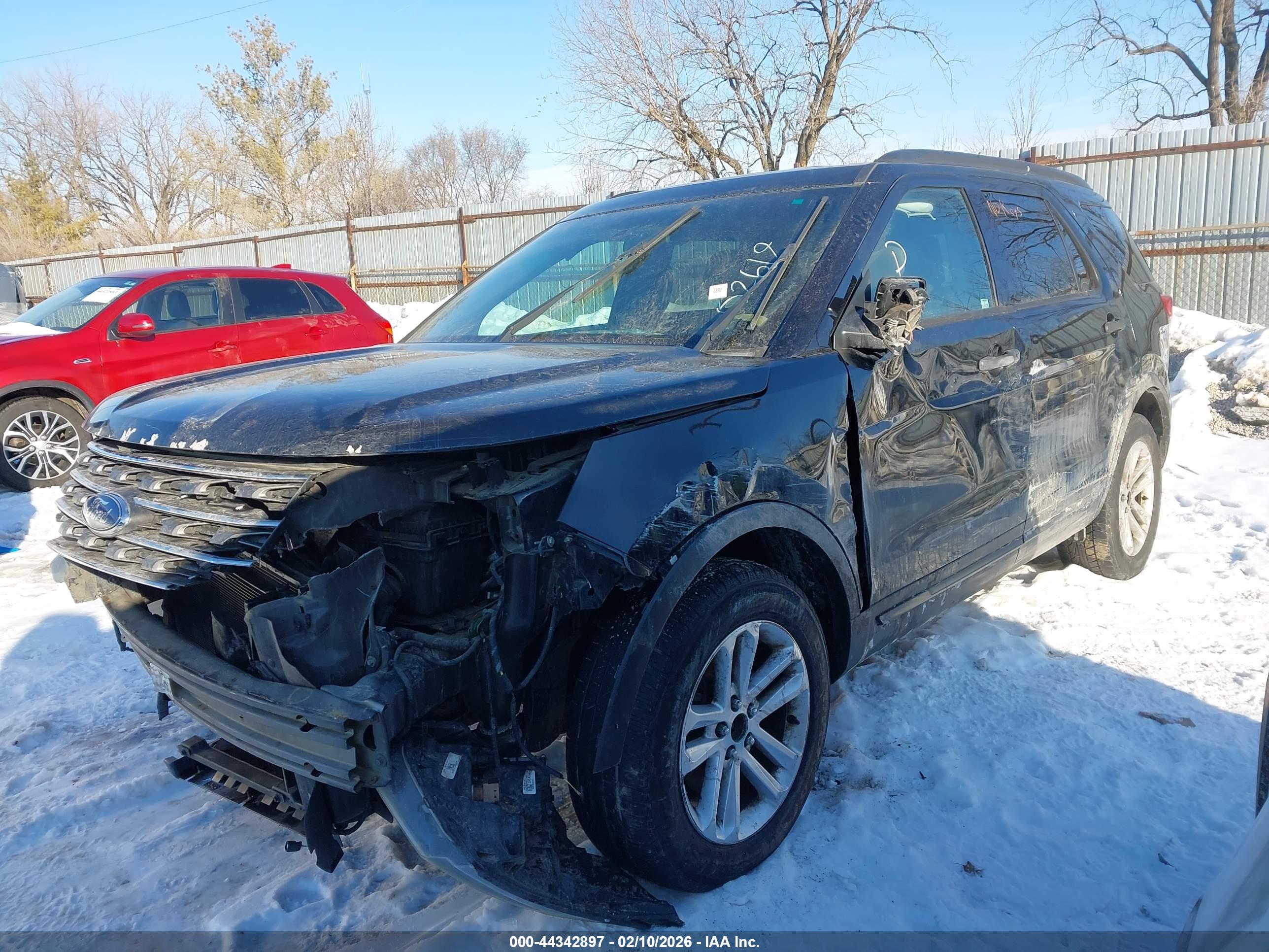 FORD EXPLORER image 2