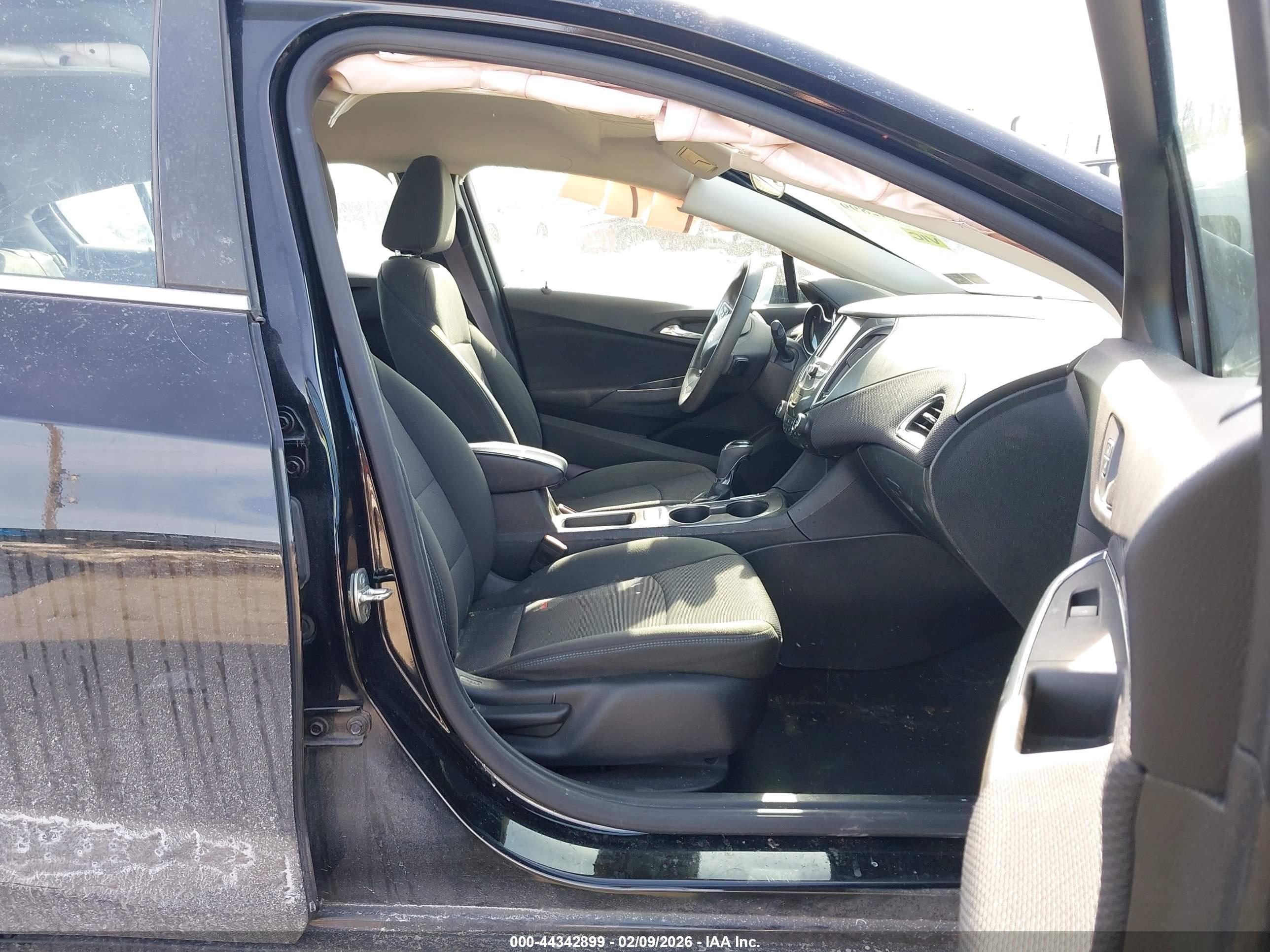 CHEVROLET CRUZE image 5