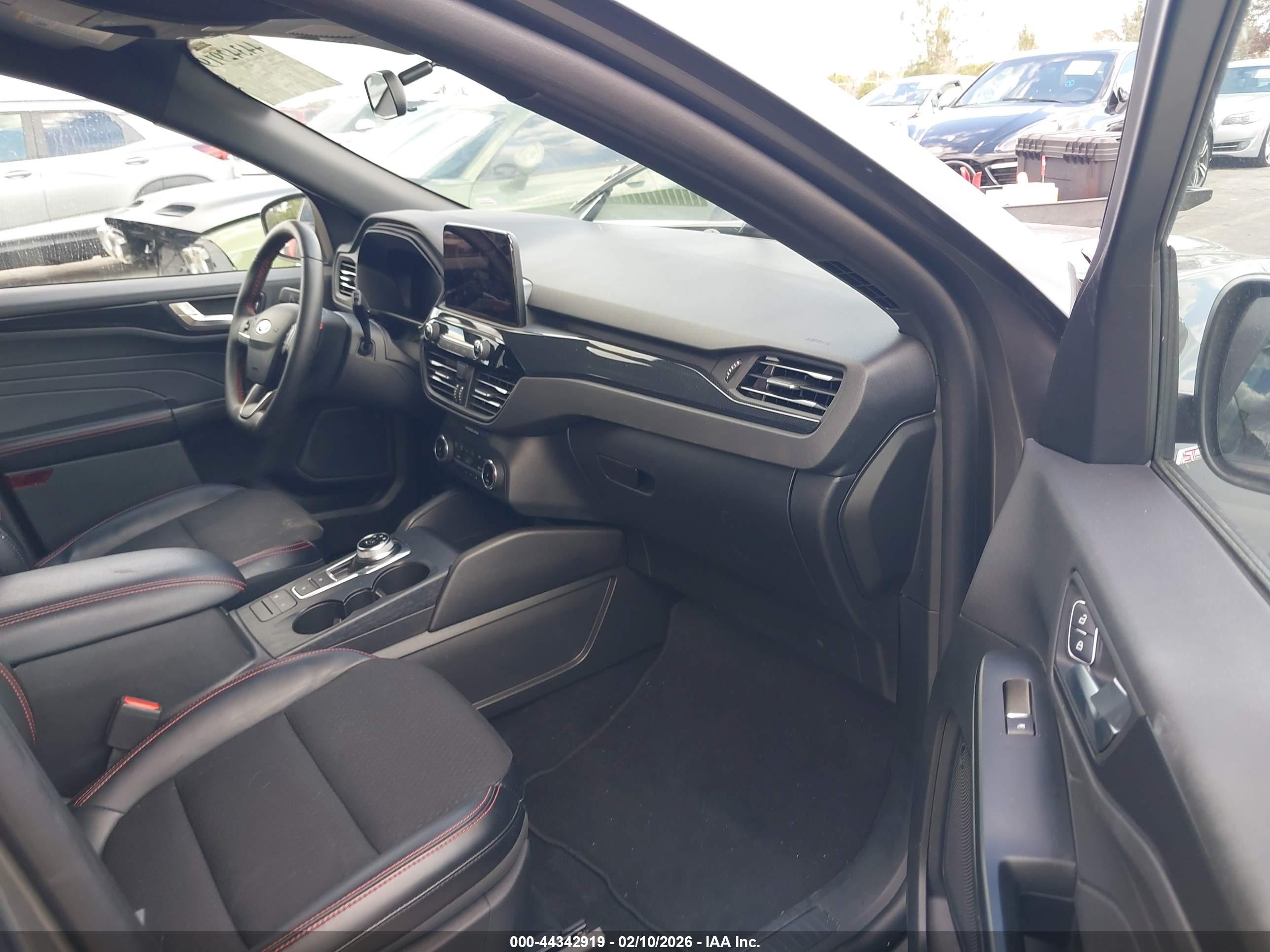 FORD ESCAPE image 5