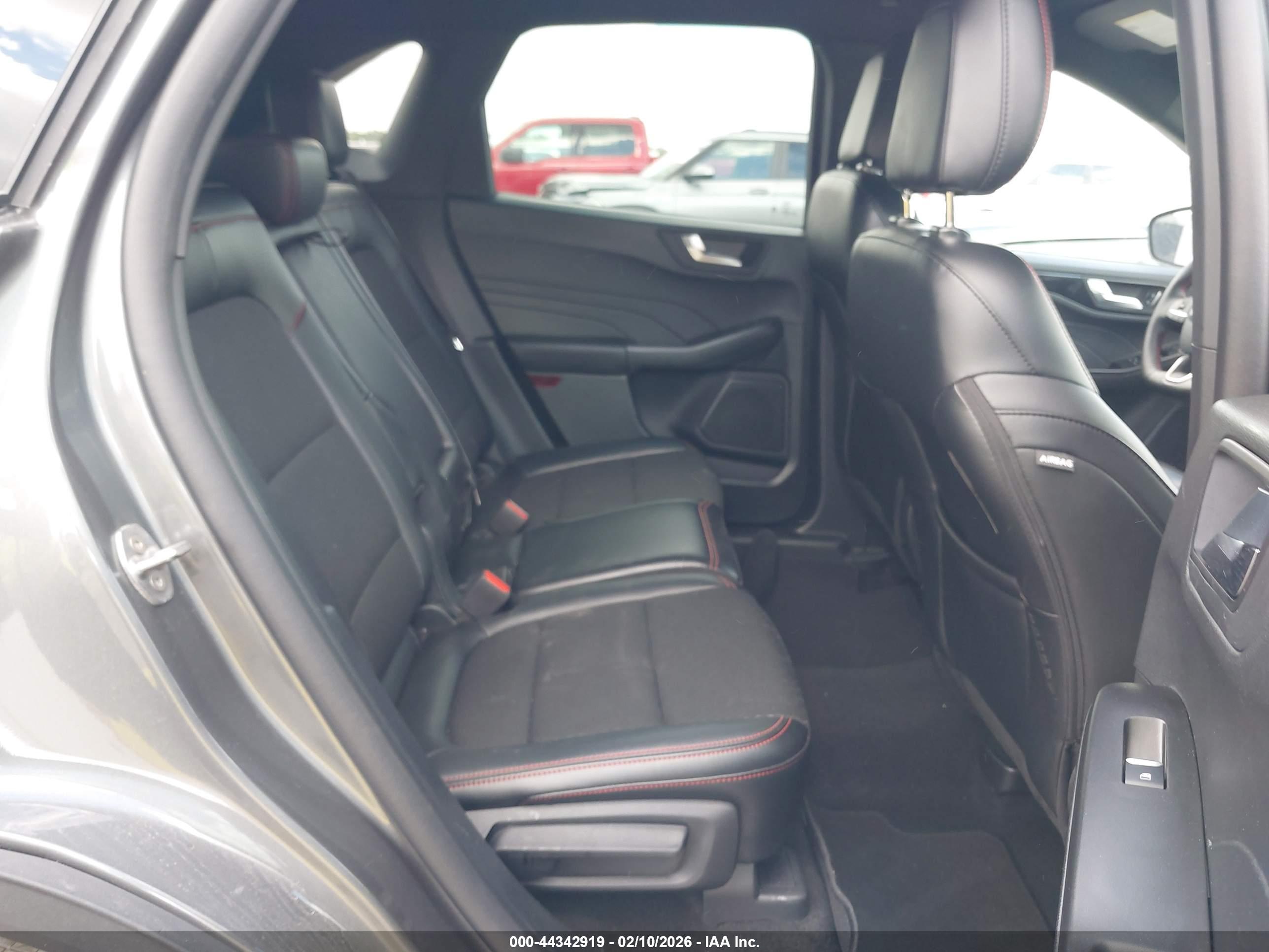 FORD ESCAPE image 8