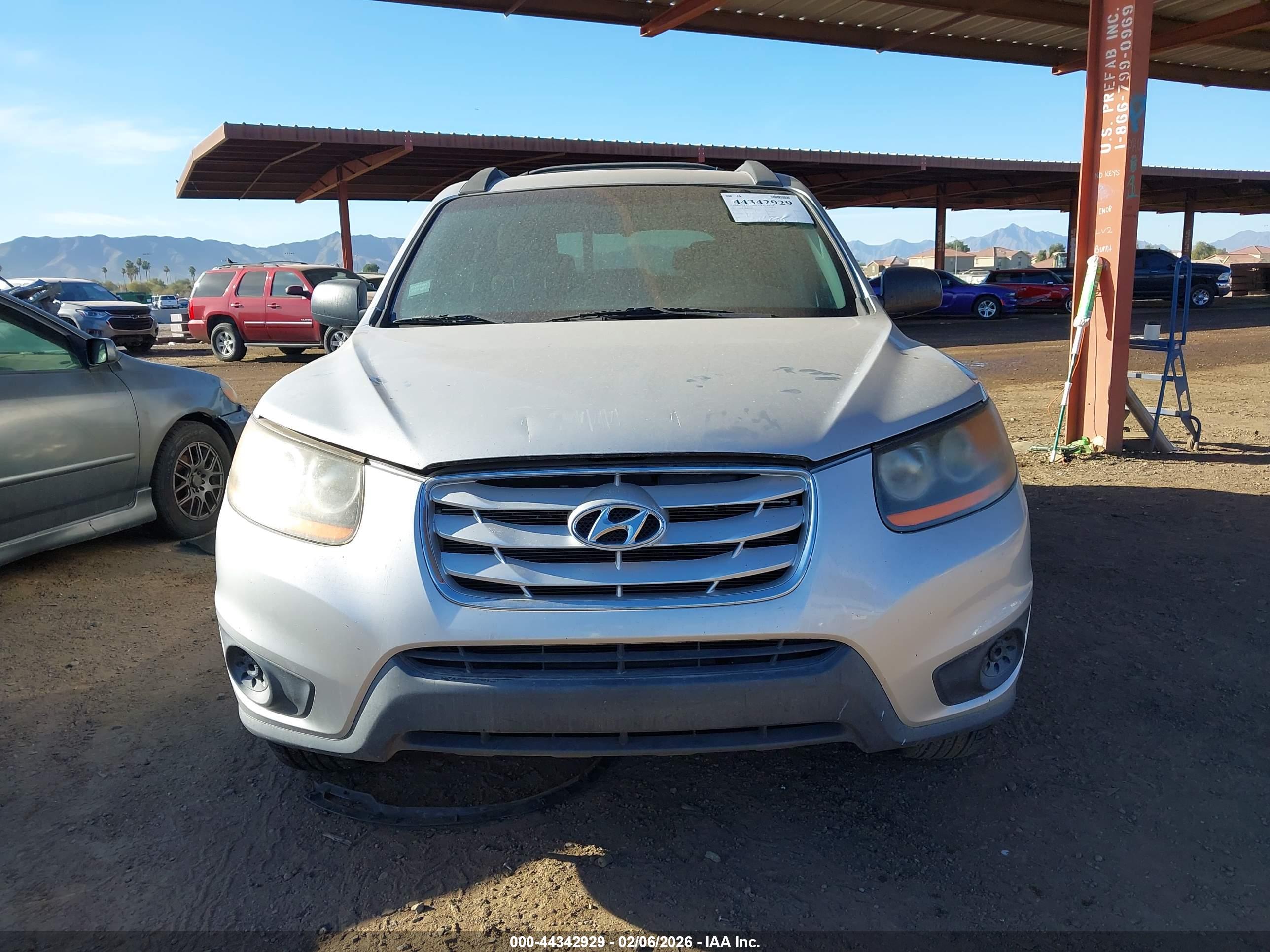 HYUNDAI SANTA image 6