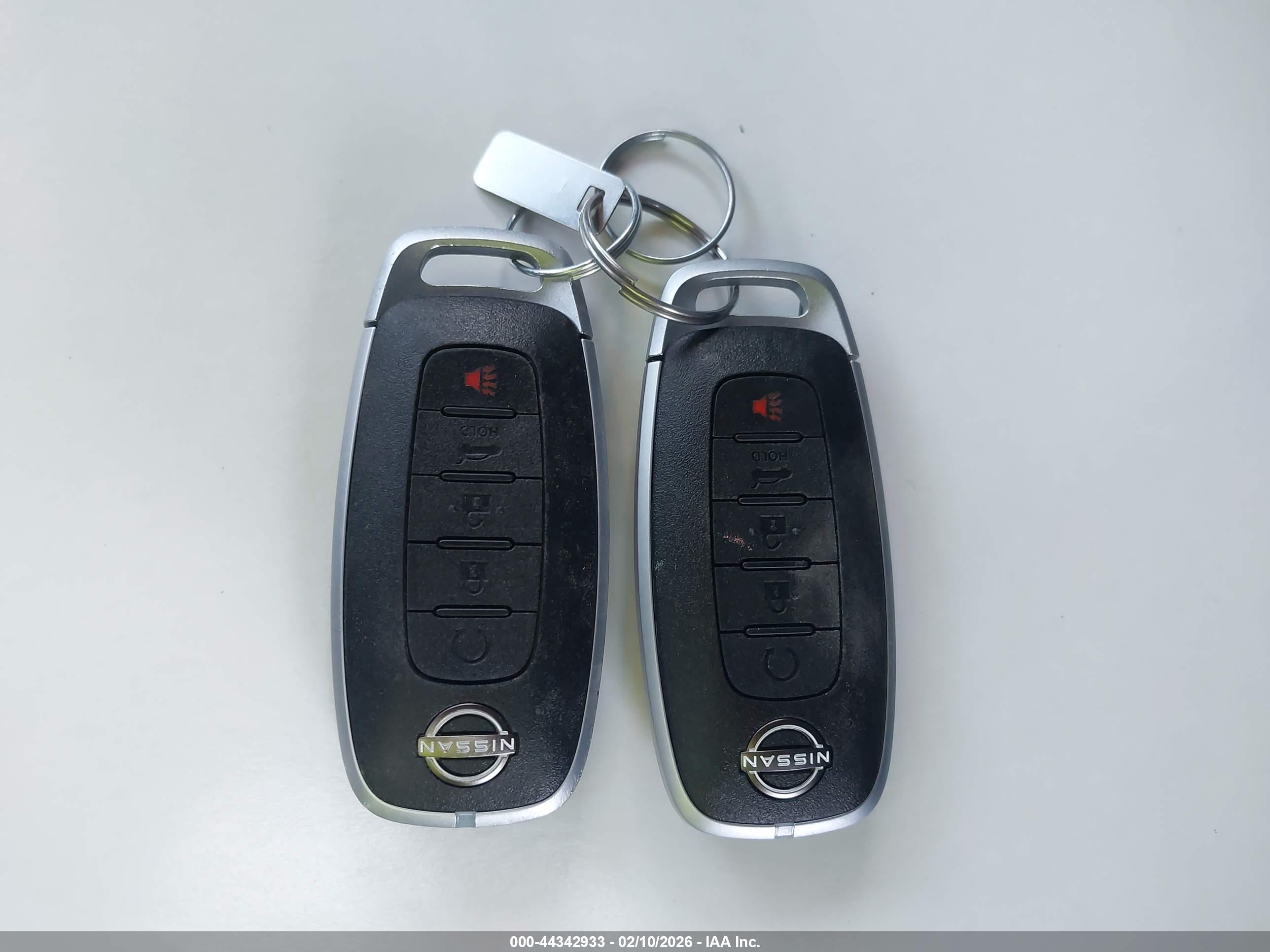 NISSAN ROGUE image 11