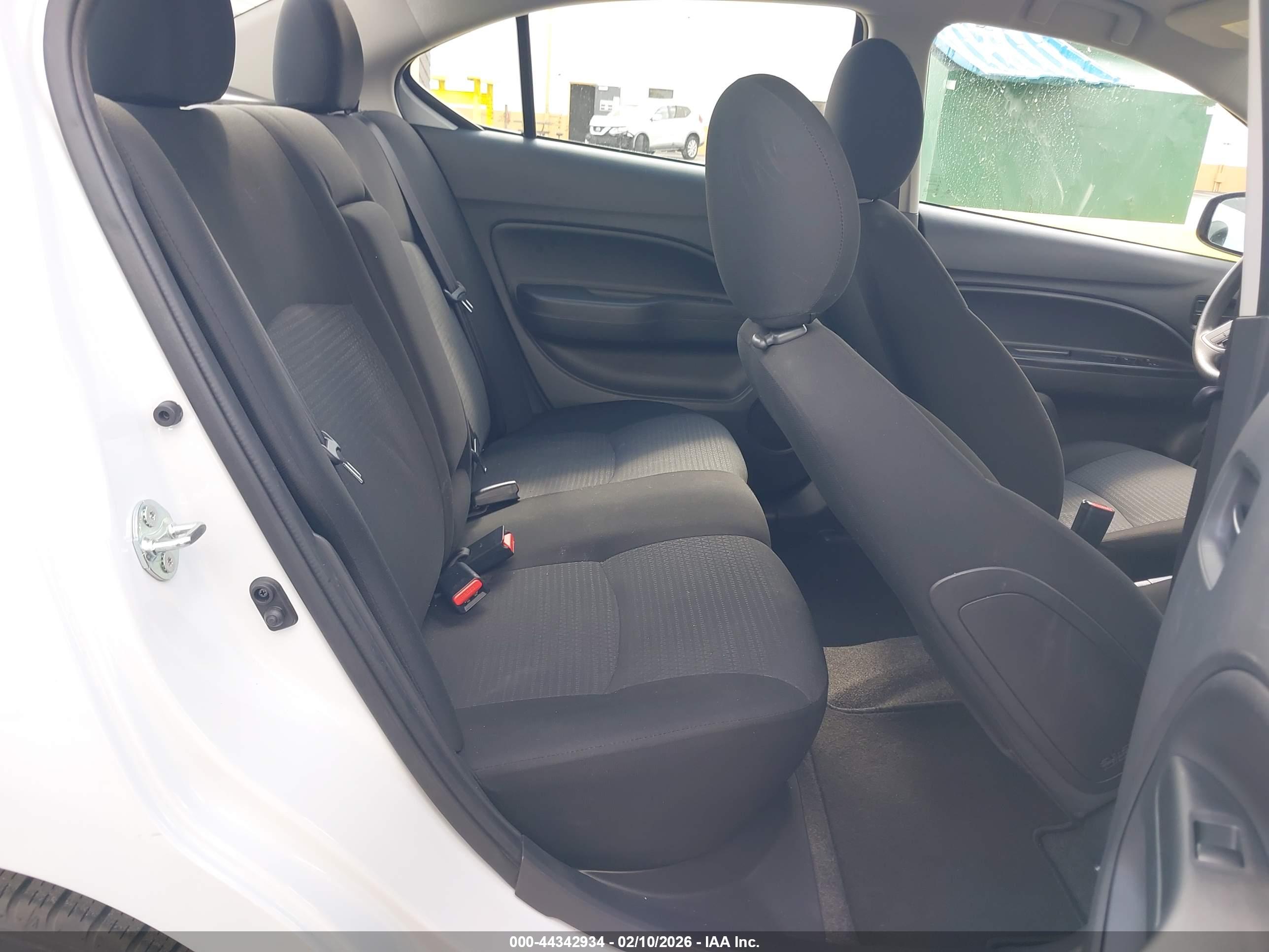 MITSUBISHI MIRAGE image 8
