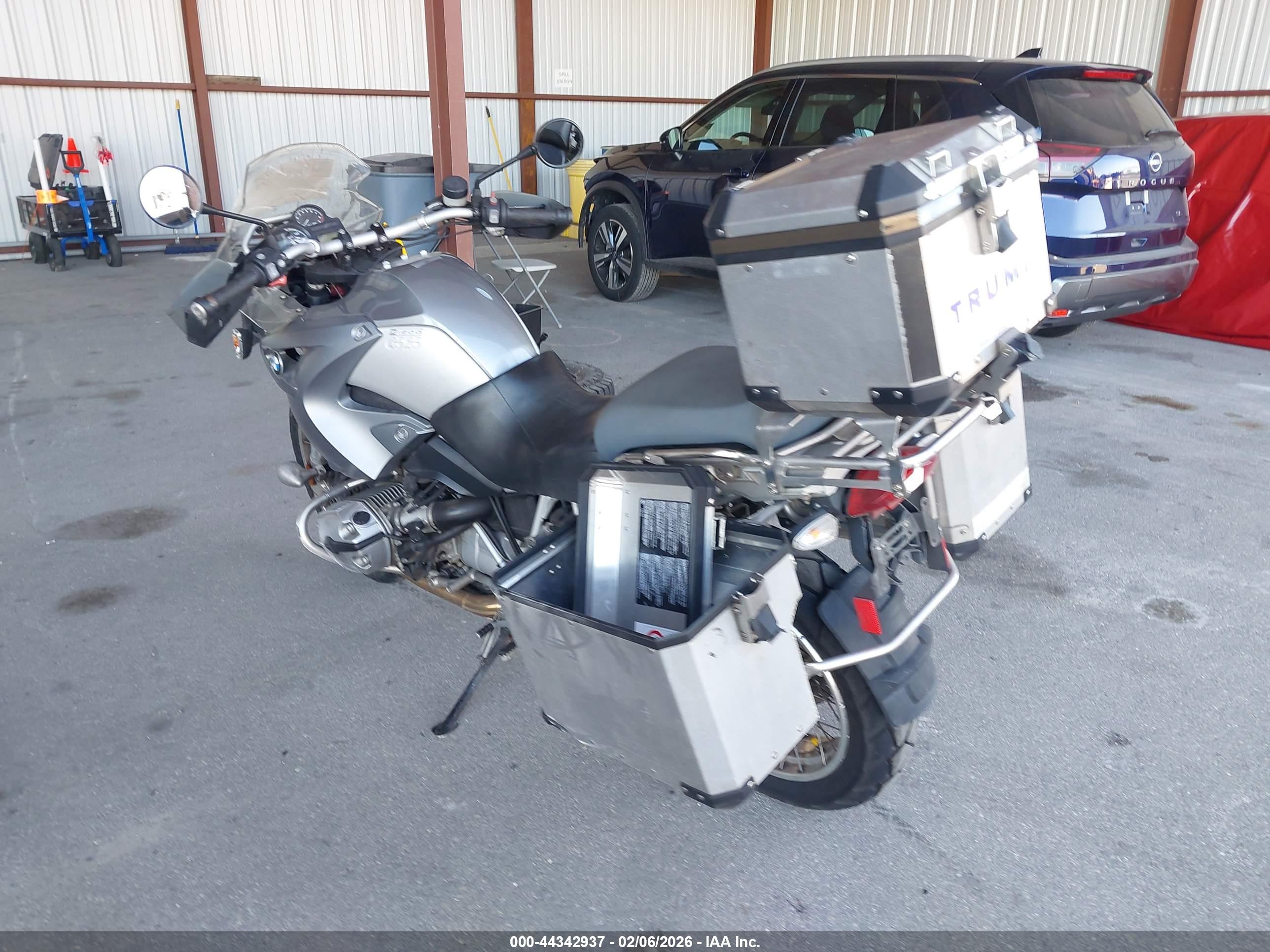 BMW R1200 image 3