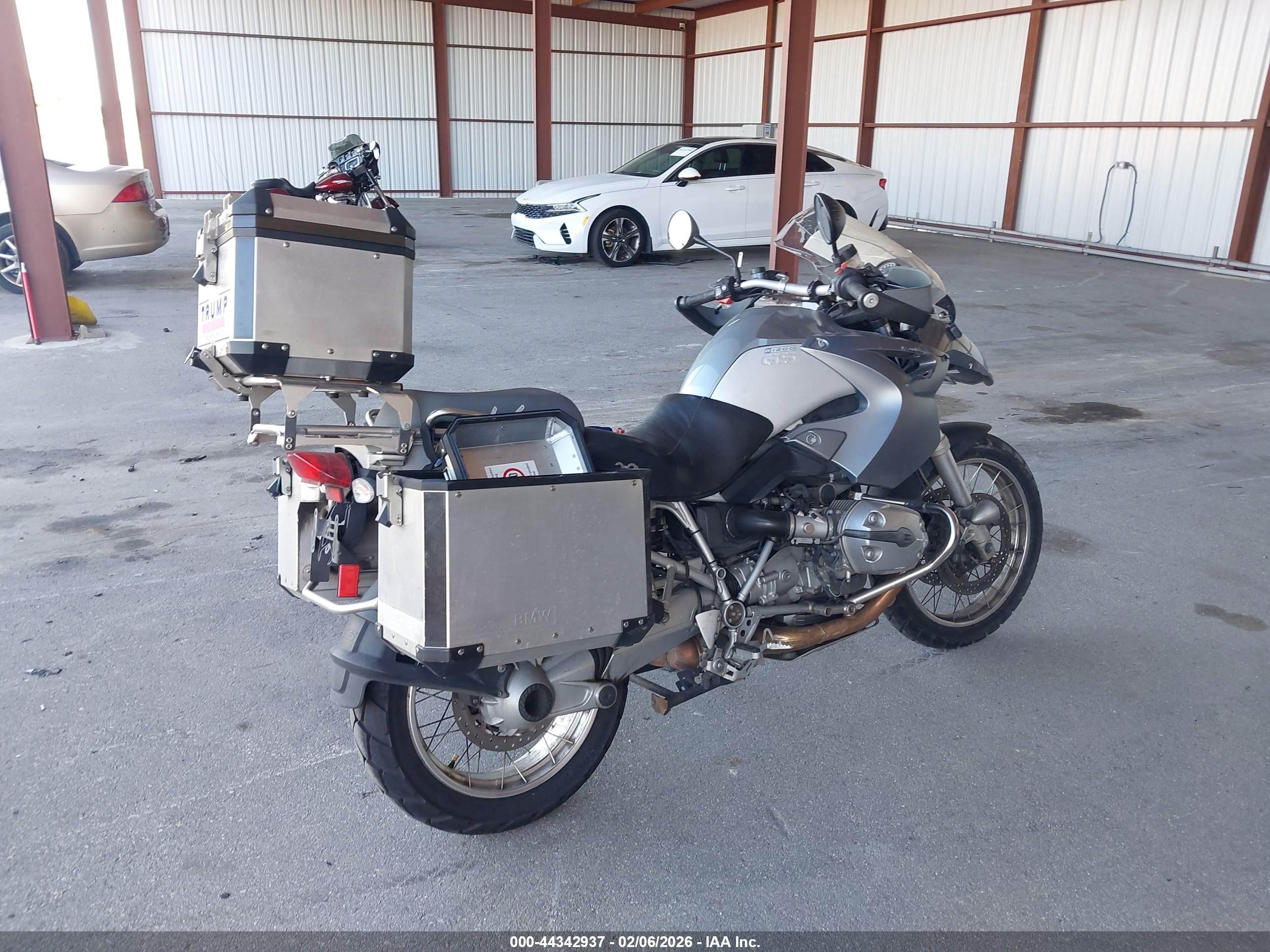 BMW R1200 image 4