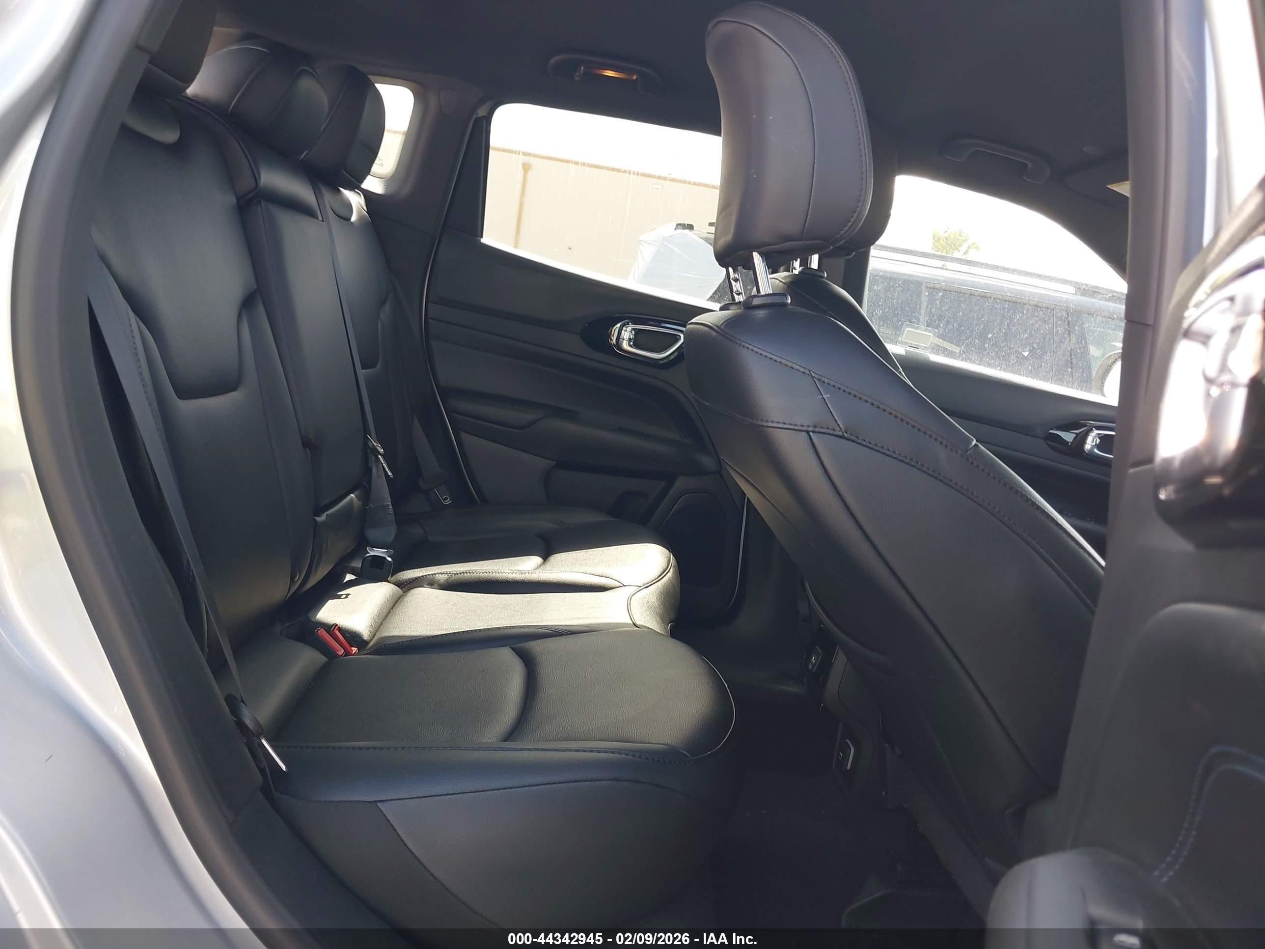 JEEP COMPASS image 8