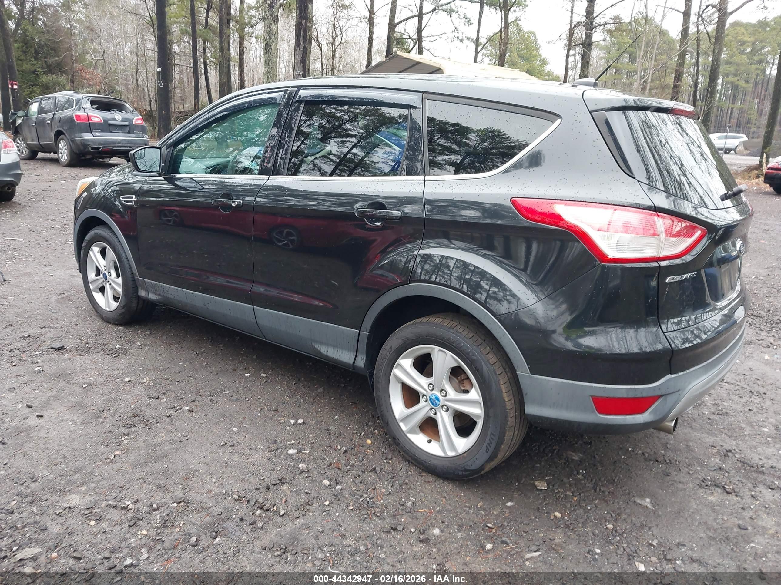 FORD ESCAPE image 3
