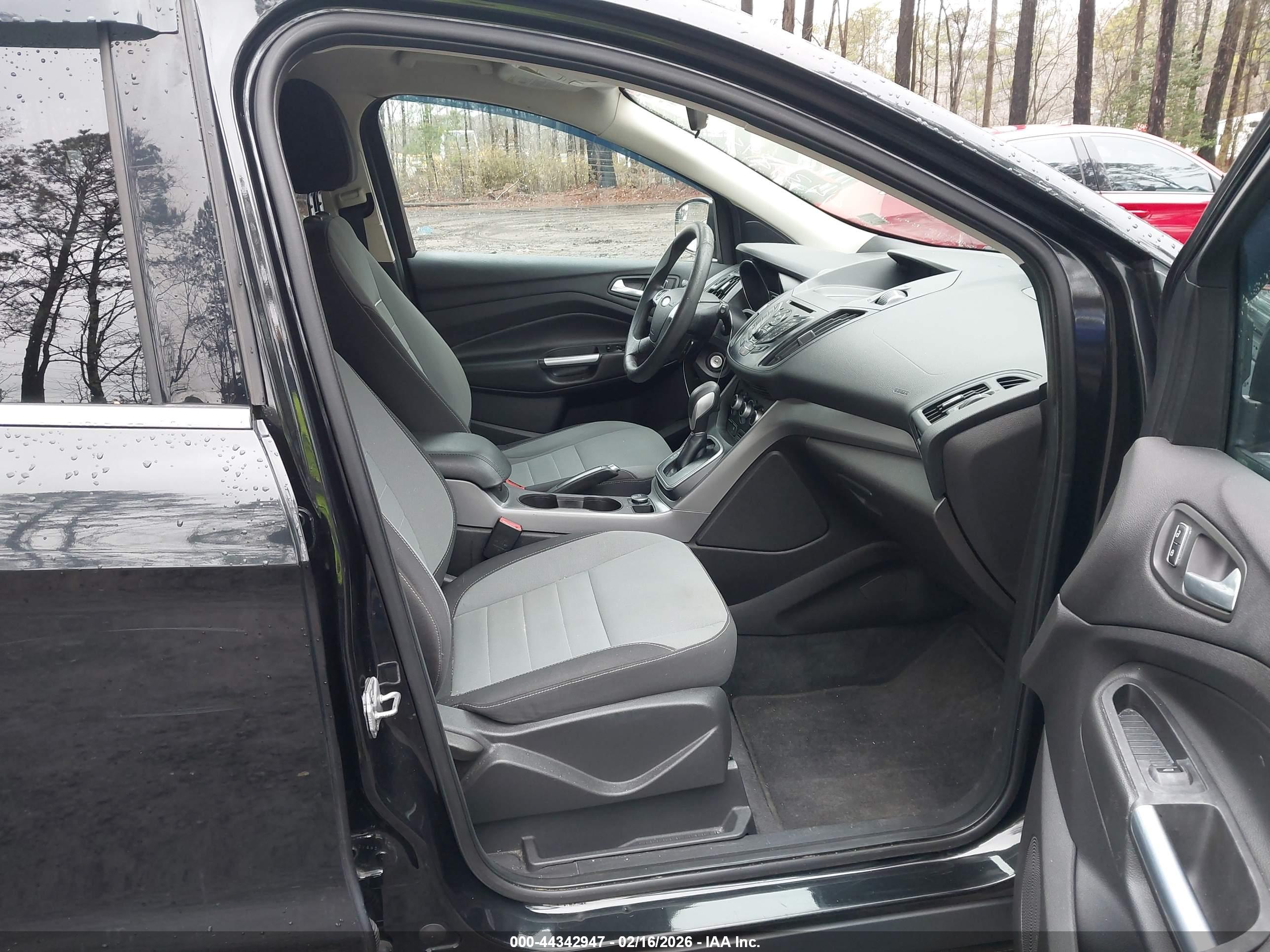 FORD ESCAPE image 5