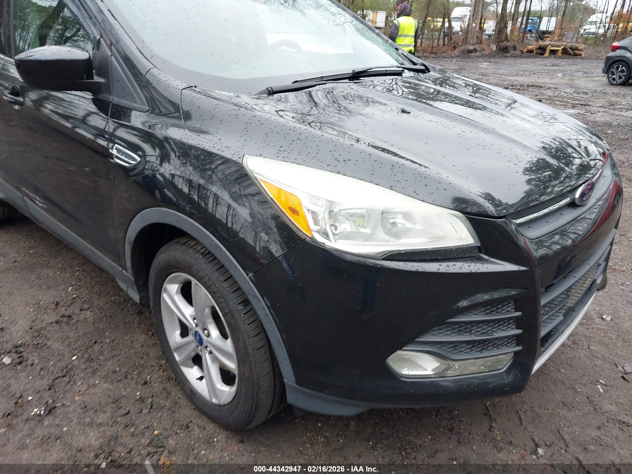 FORD ESCAPE image 6