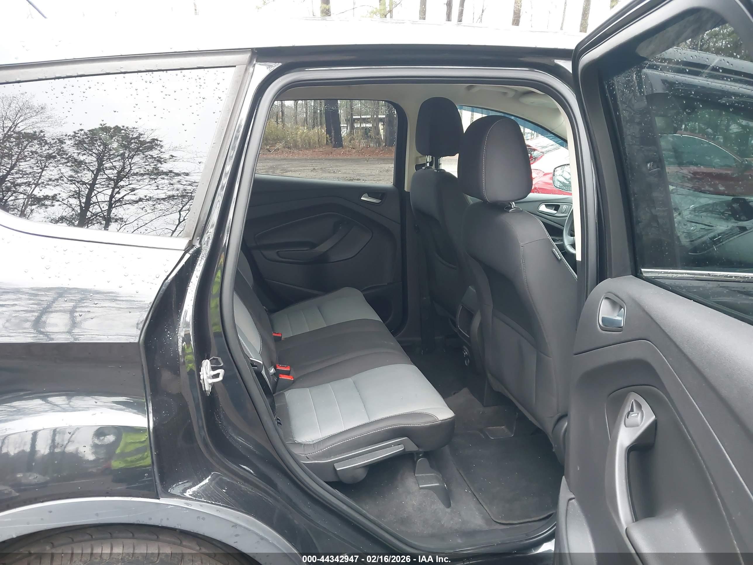 FORD ESCAPE image 8