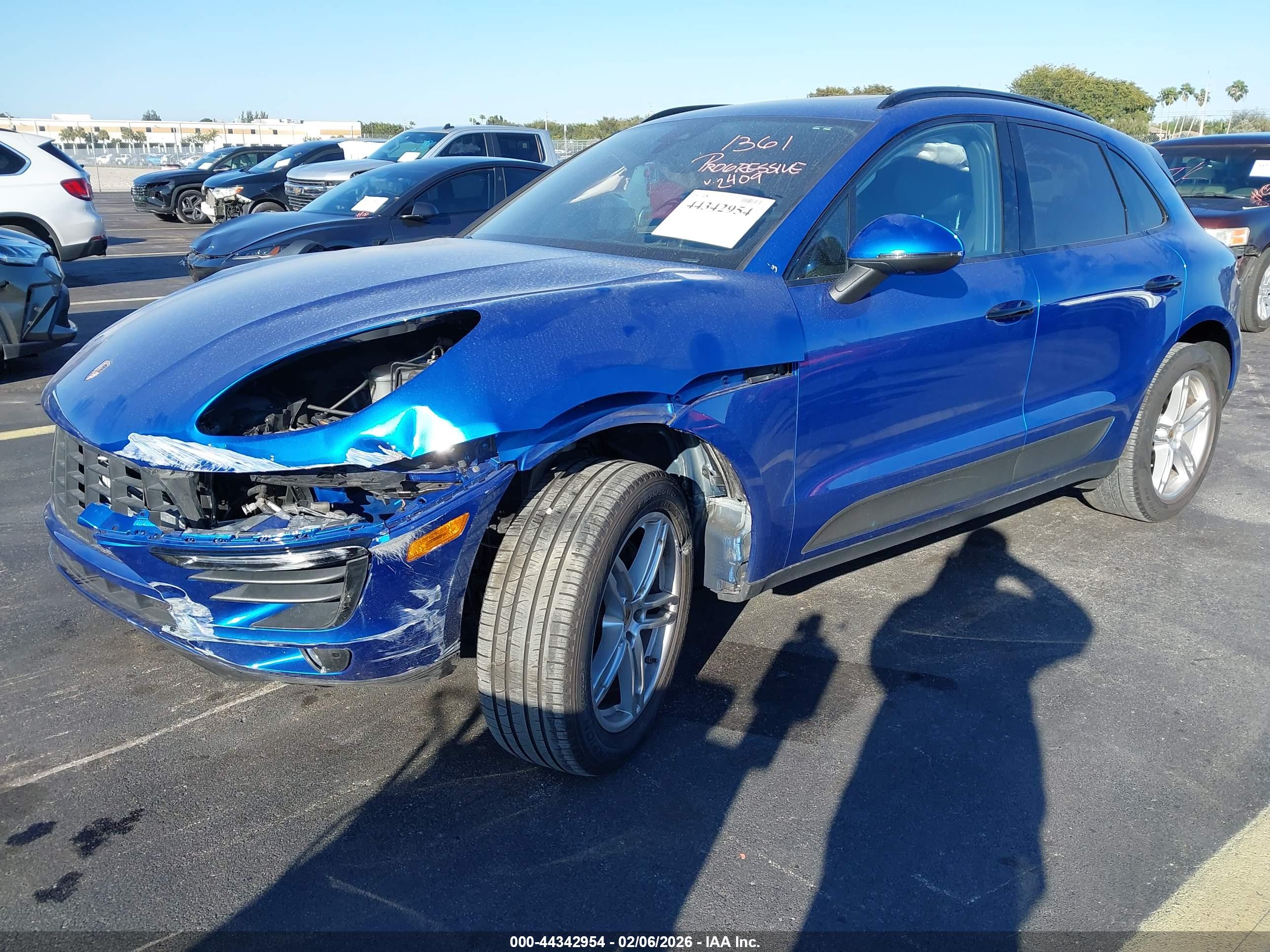 PORSCHE MACAN image 2