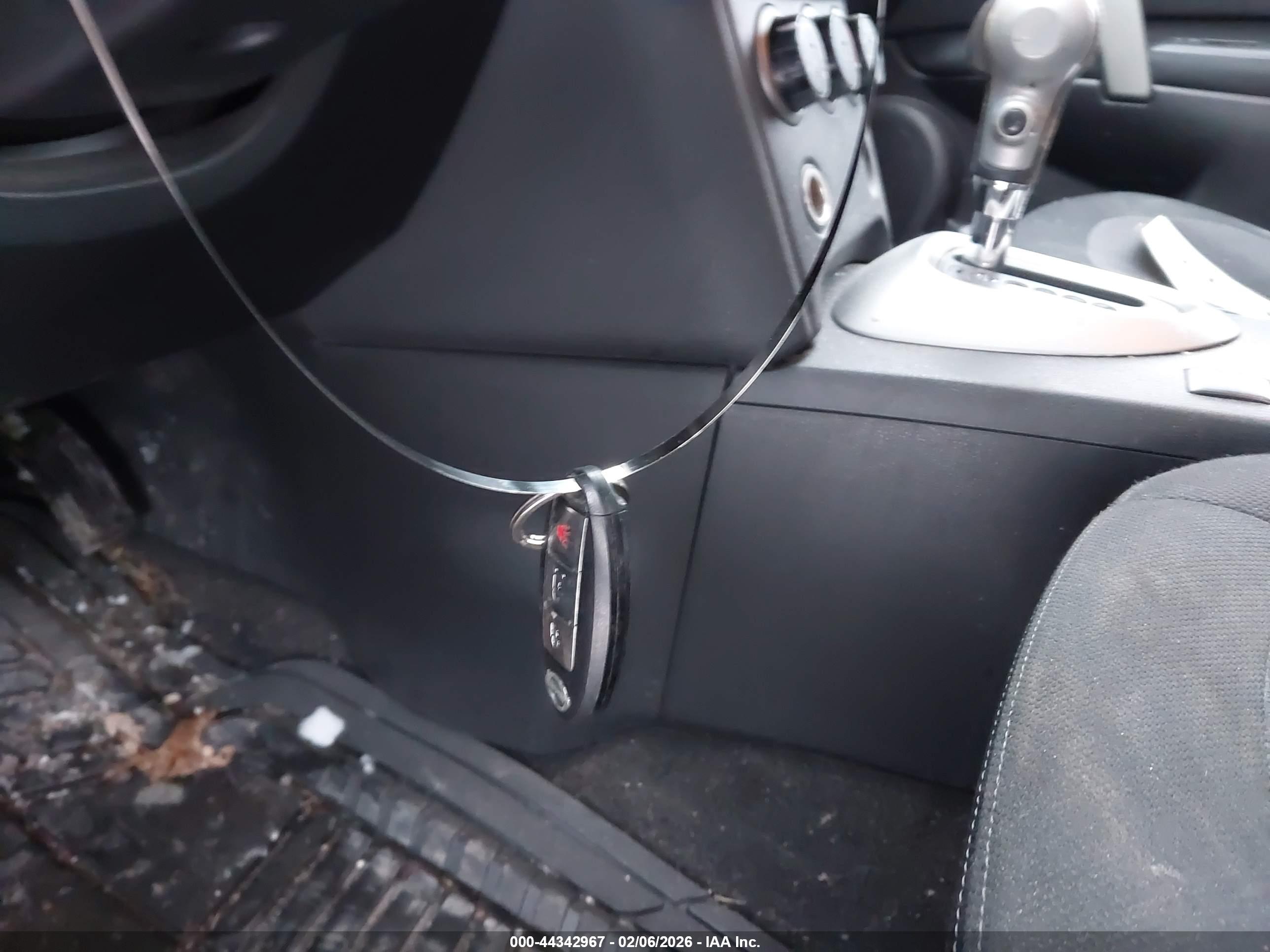 NISSAN ROGUE image 11