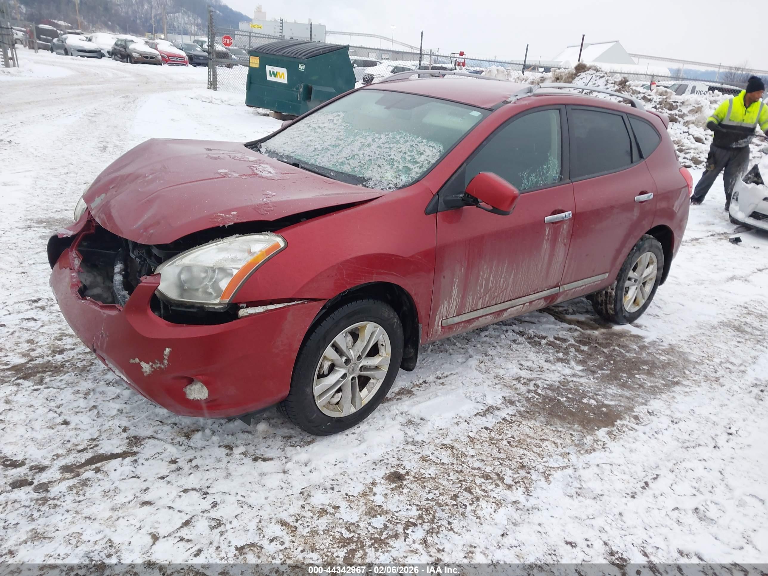 NISSAN ROGUE image 2