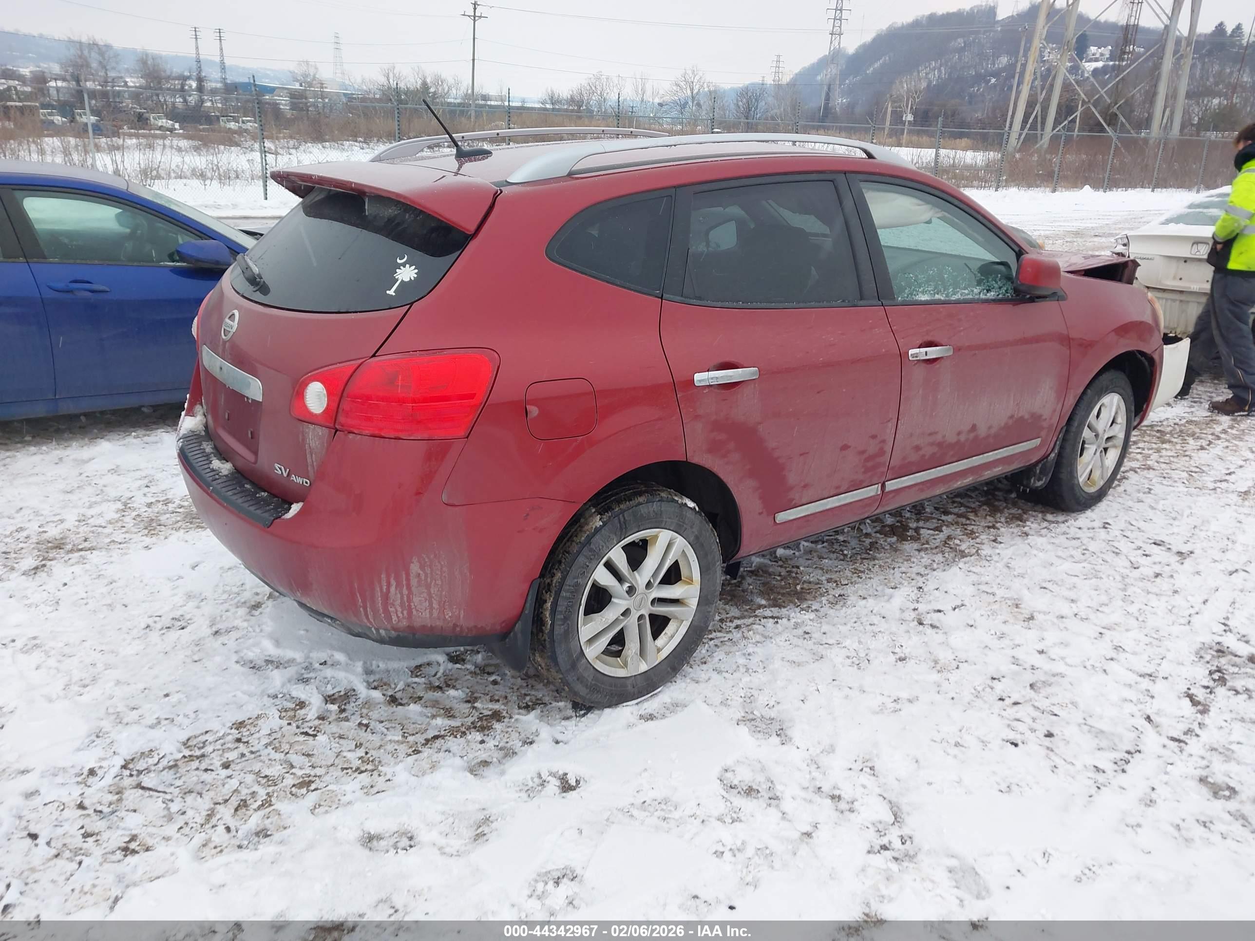NISSAN ROGUE image 4