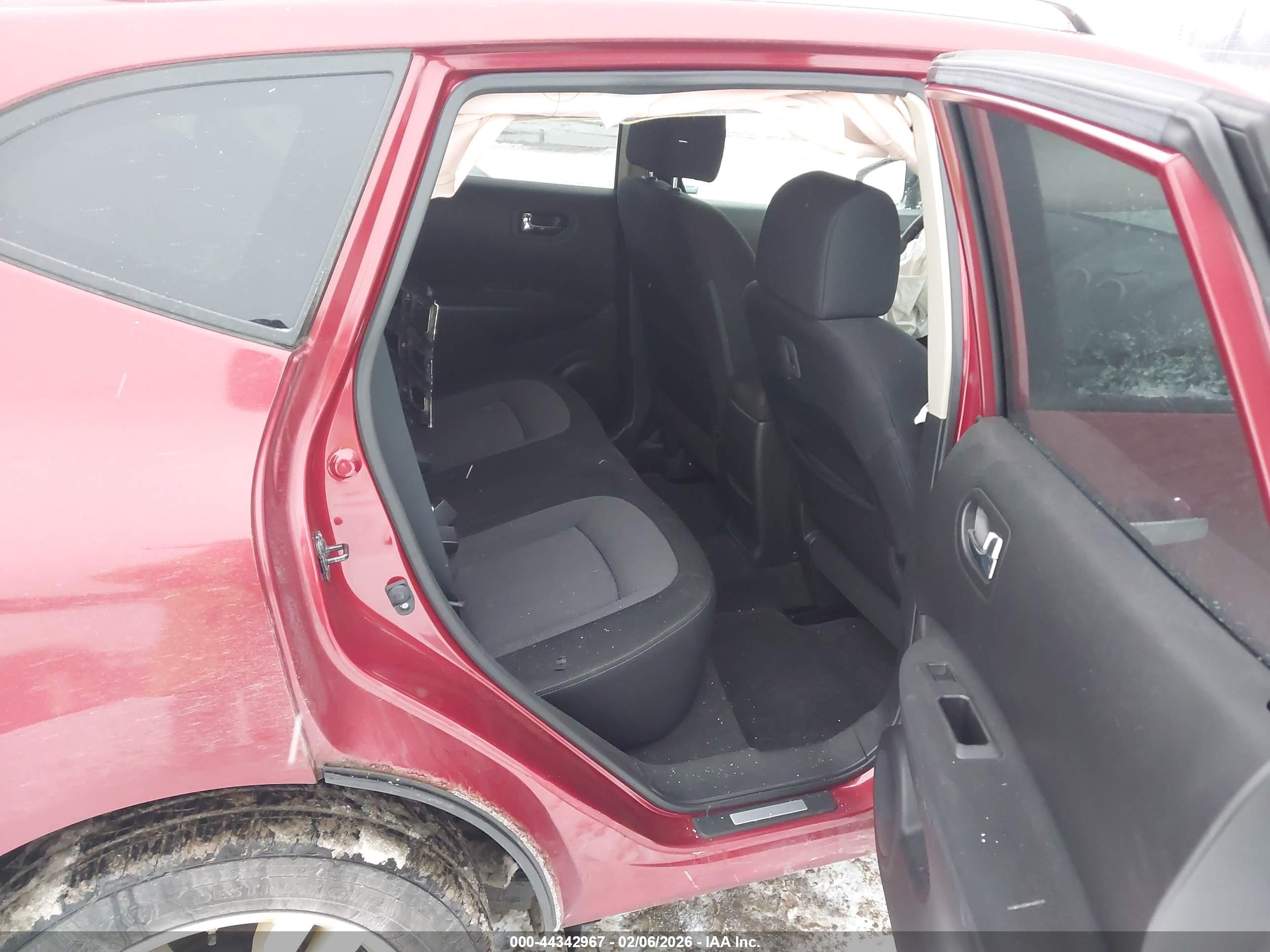 NISSAN ROGUE image 8