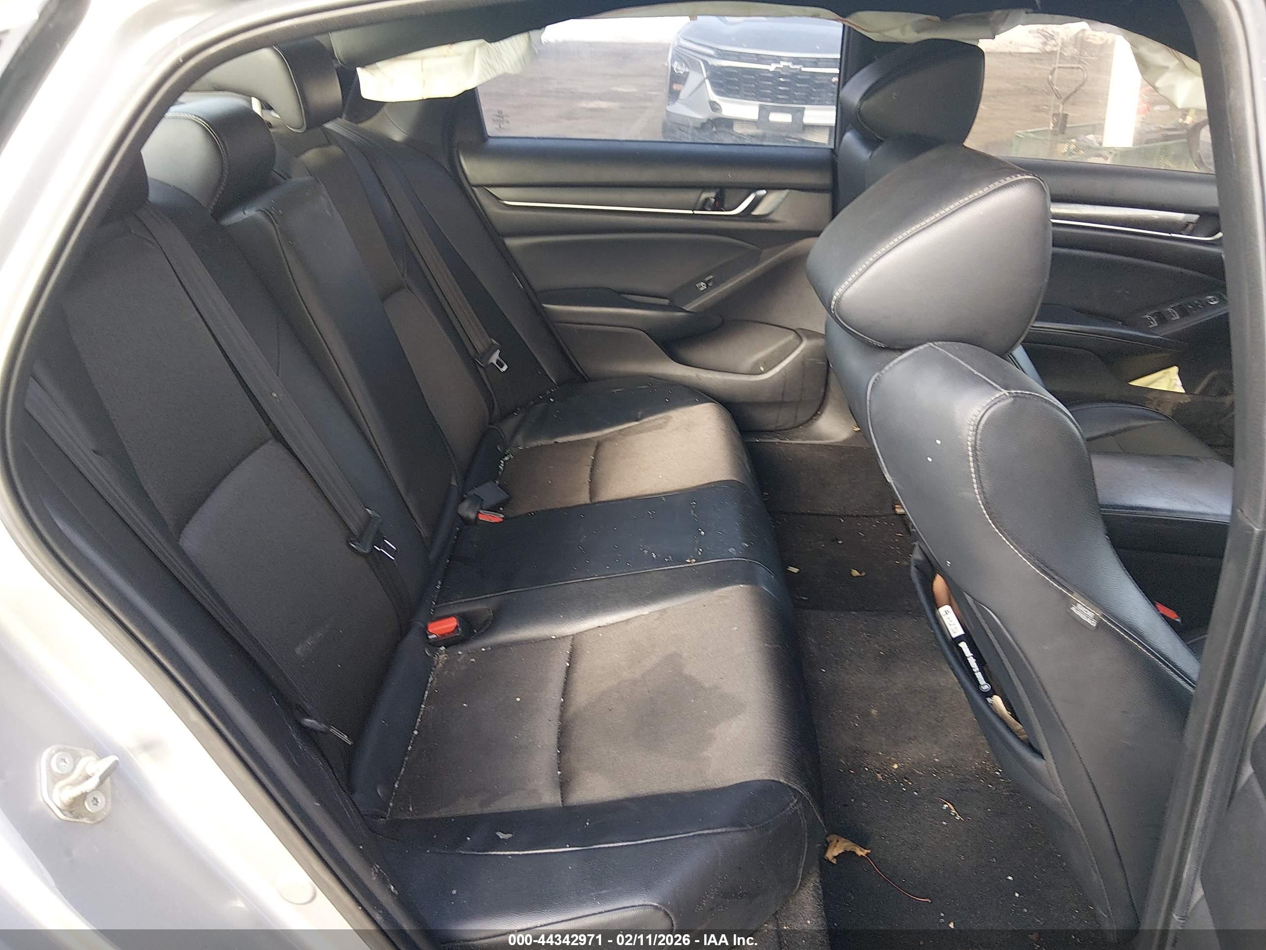 HONDA ACCORD image 8