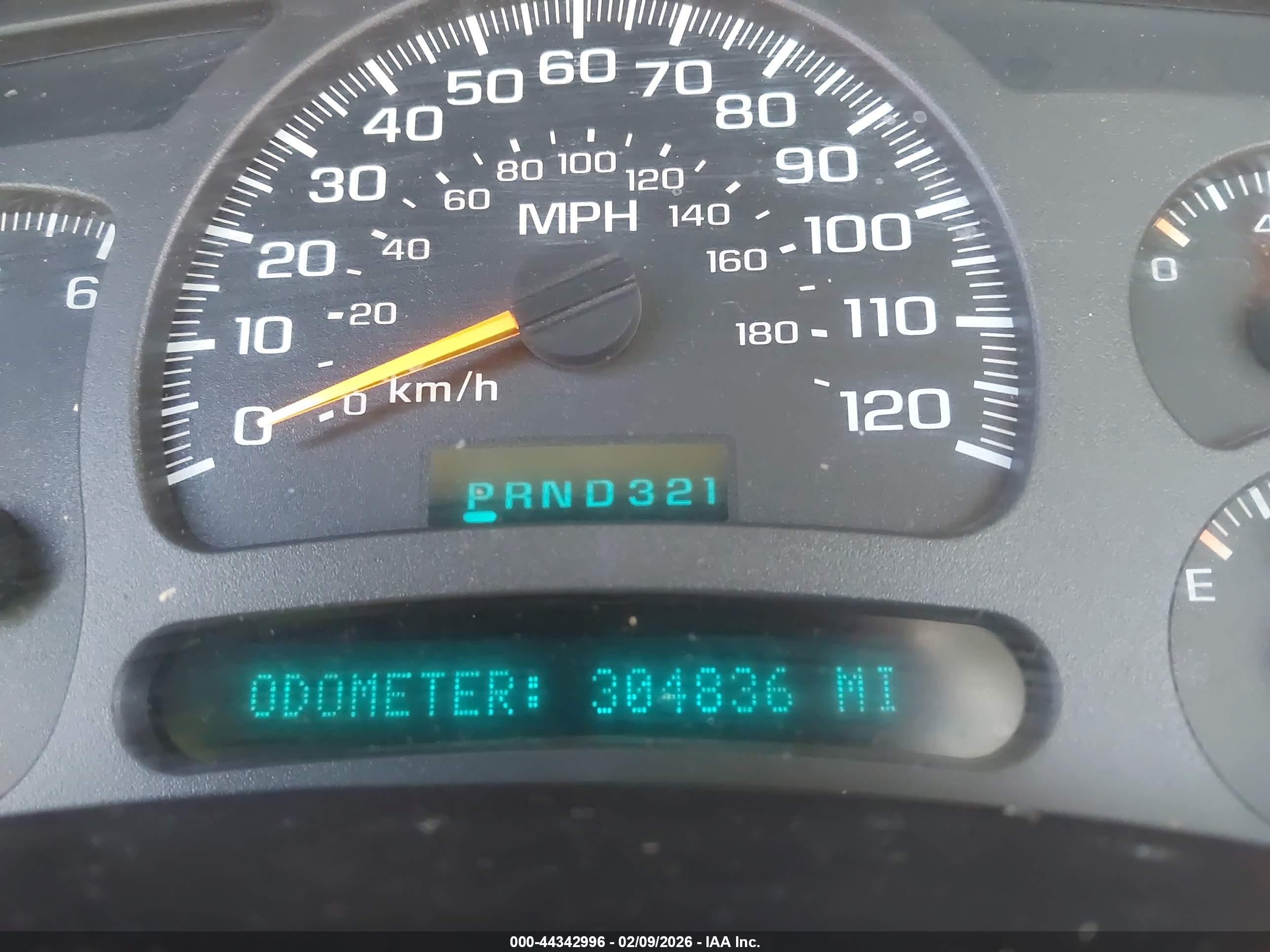 CHEVROLET SILVERADO image 7