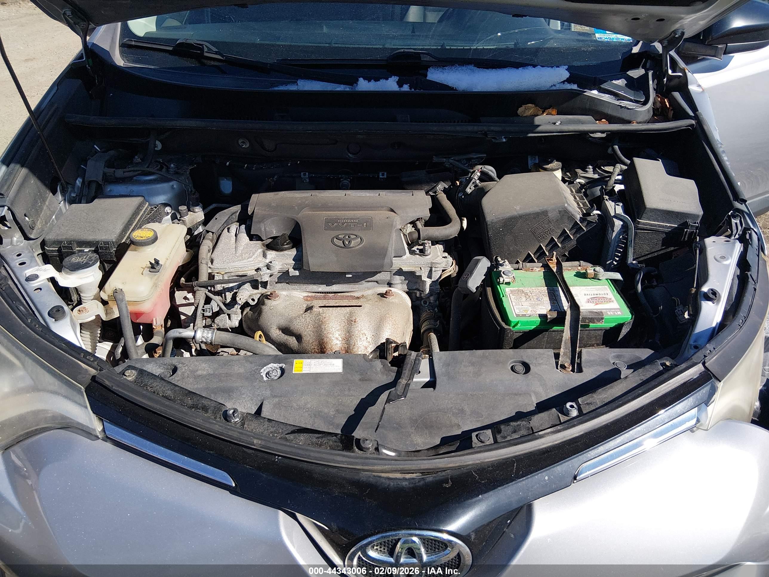 TOYOTA RAV4 image 10