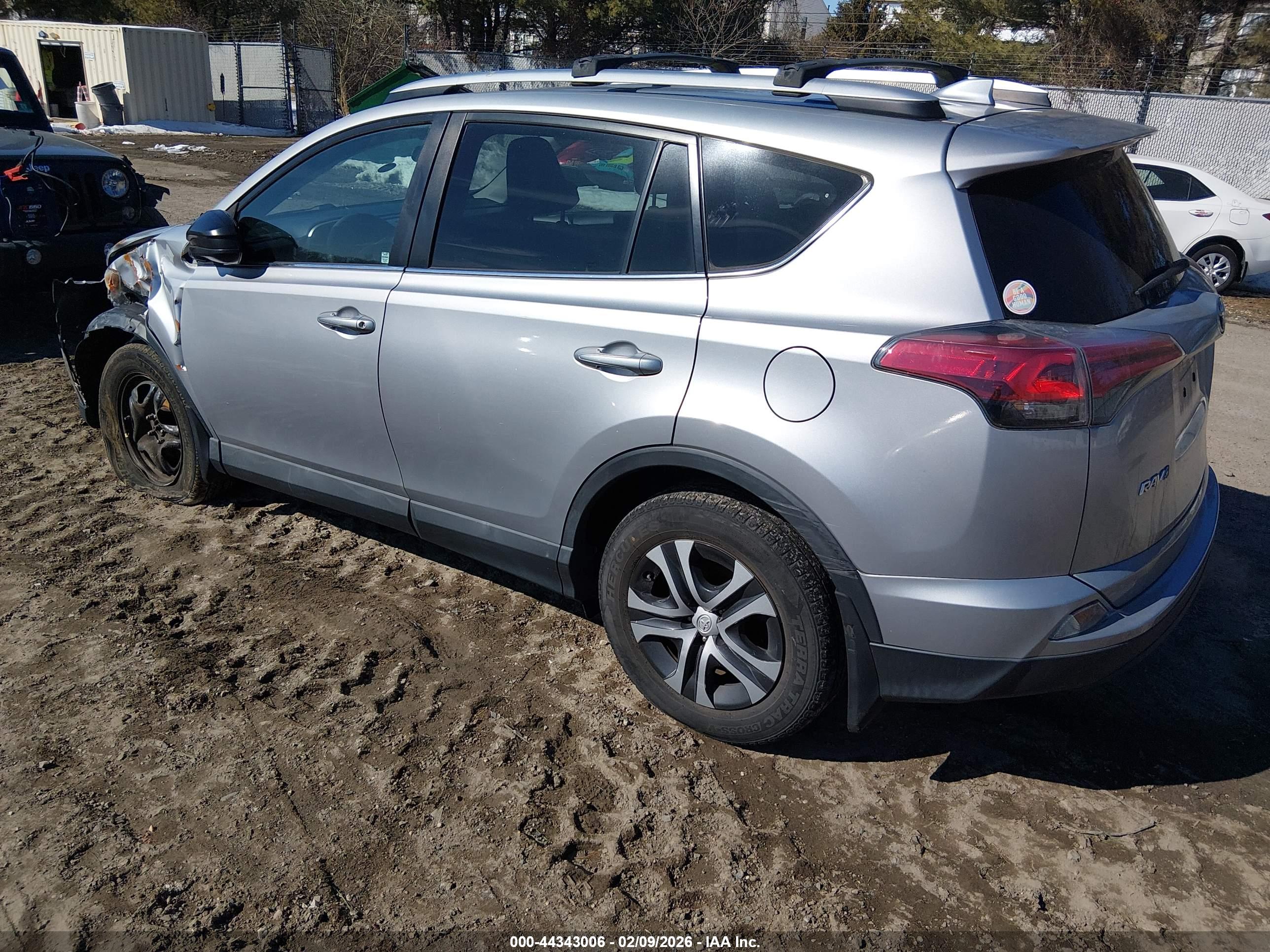 TOYOTA RAV4 image 3