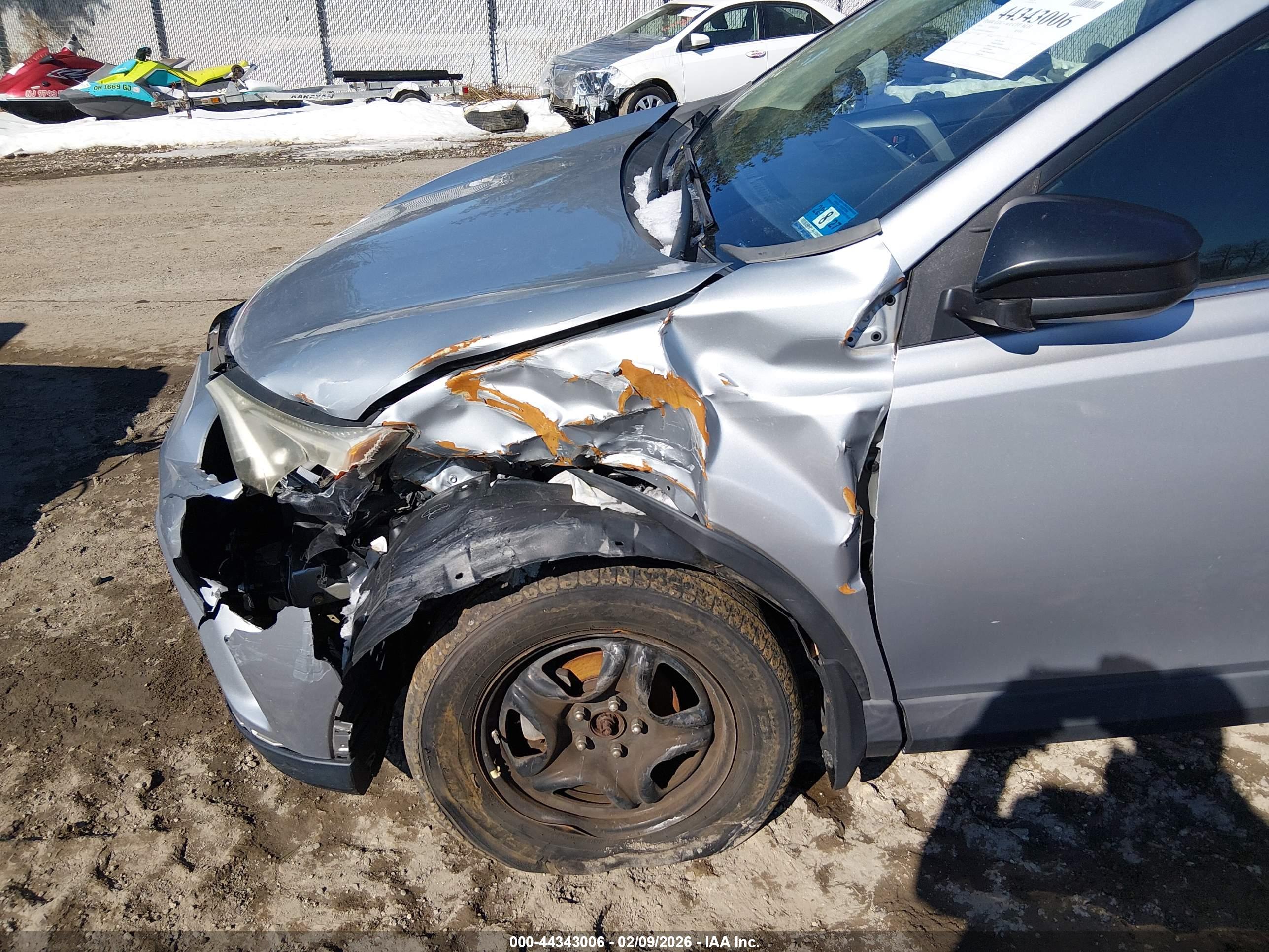 TOYOTA RAV4 image 6
