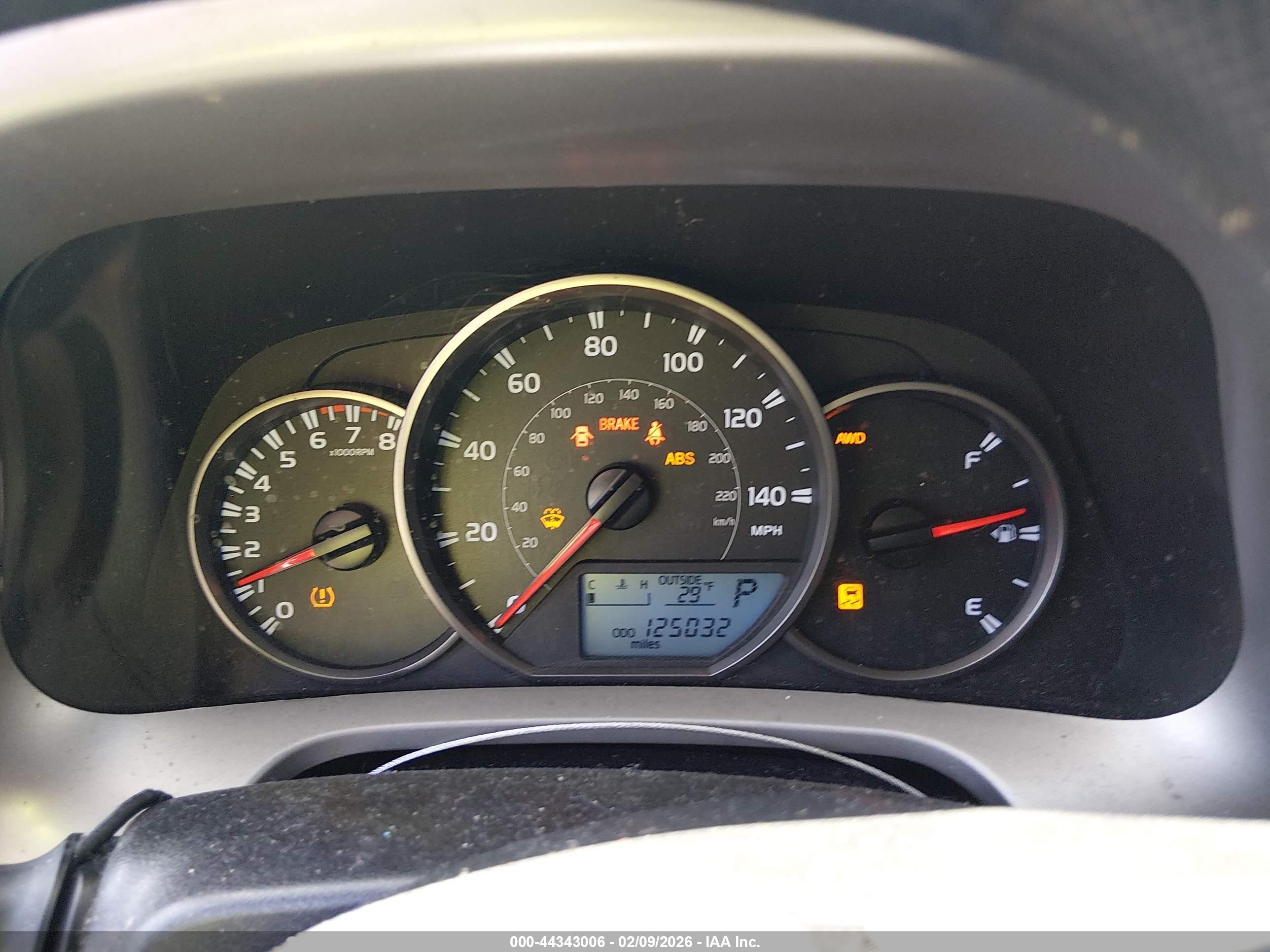 TOYOTA RAV4 image 7