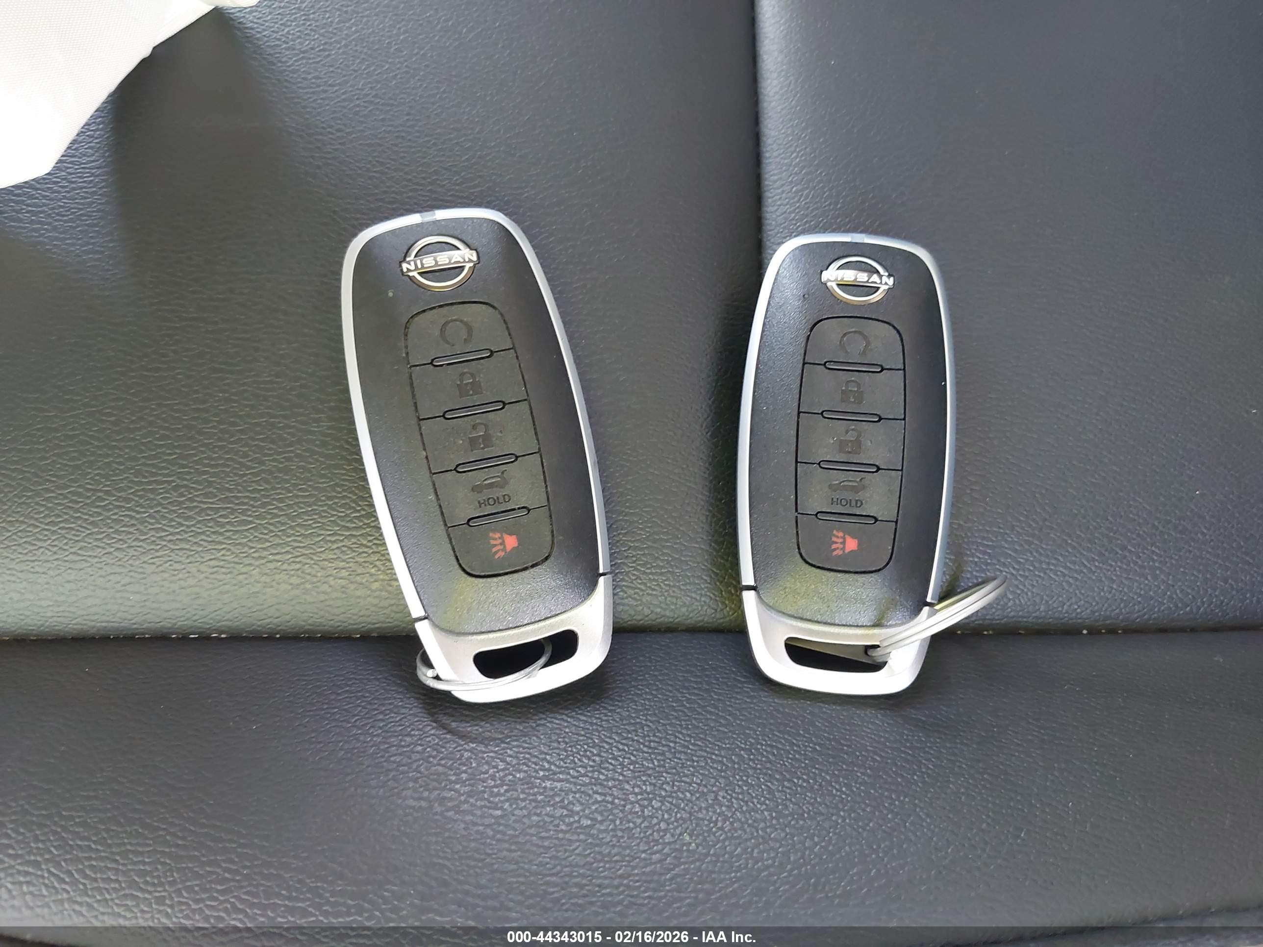 NISSAN MURANO image 11