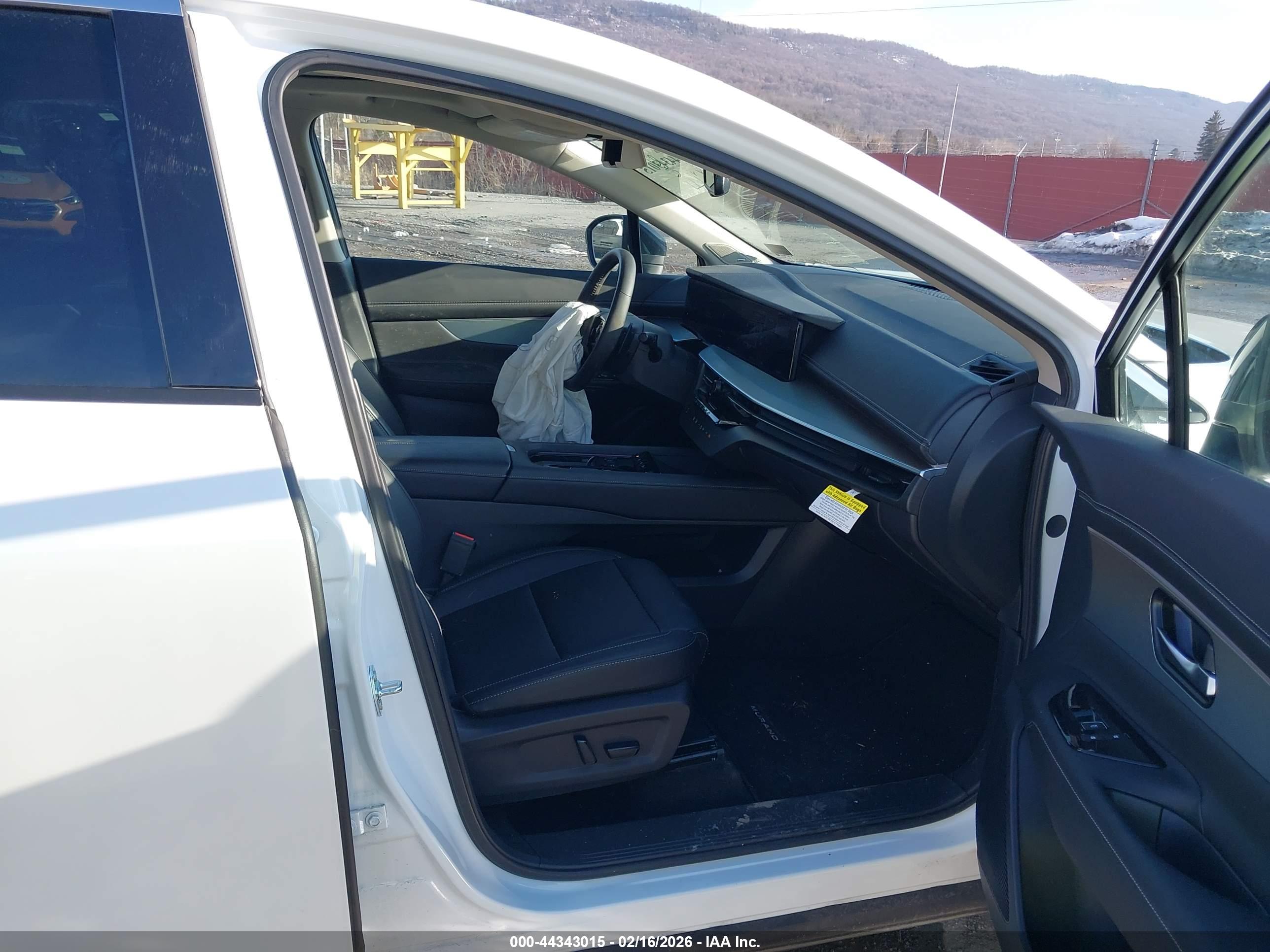 NISSAN MURANO image 5