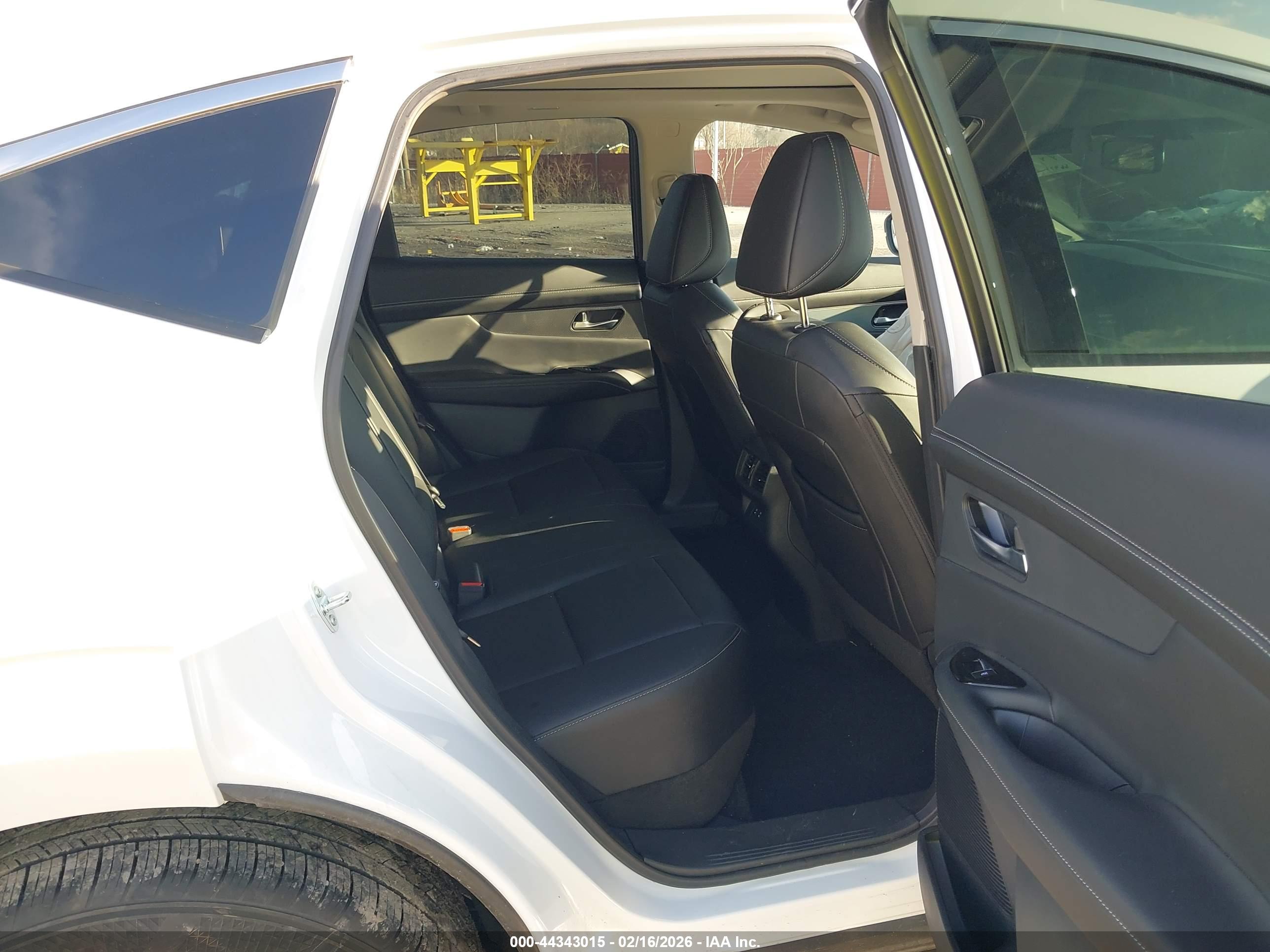 NISSAN MURANO image 8