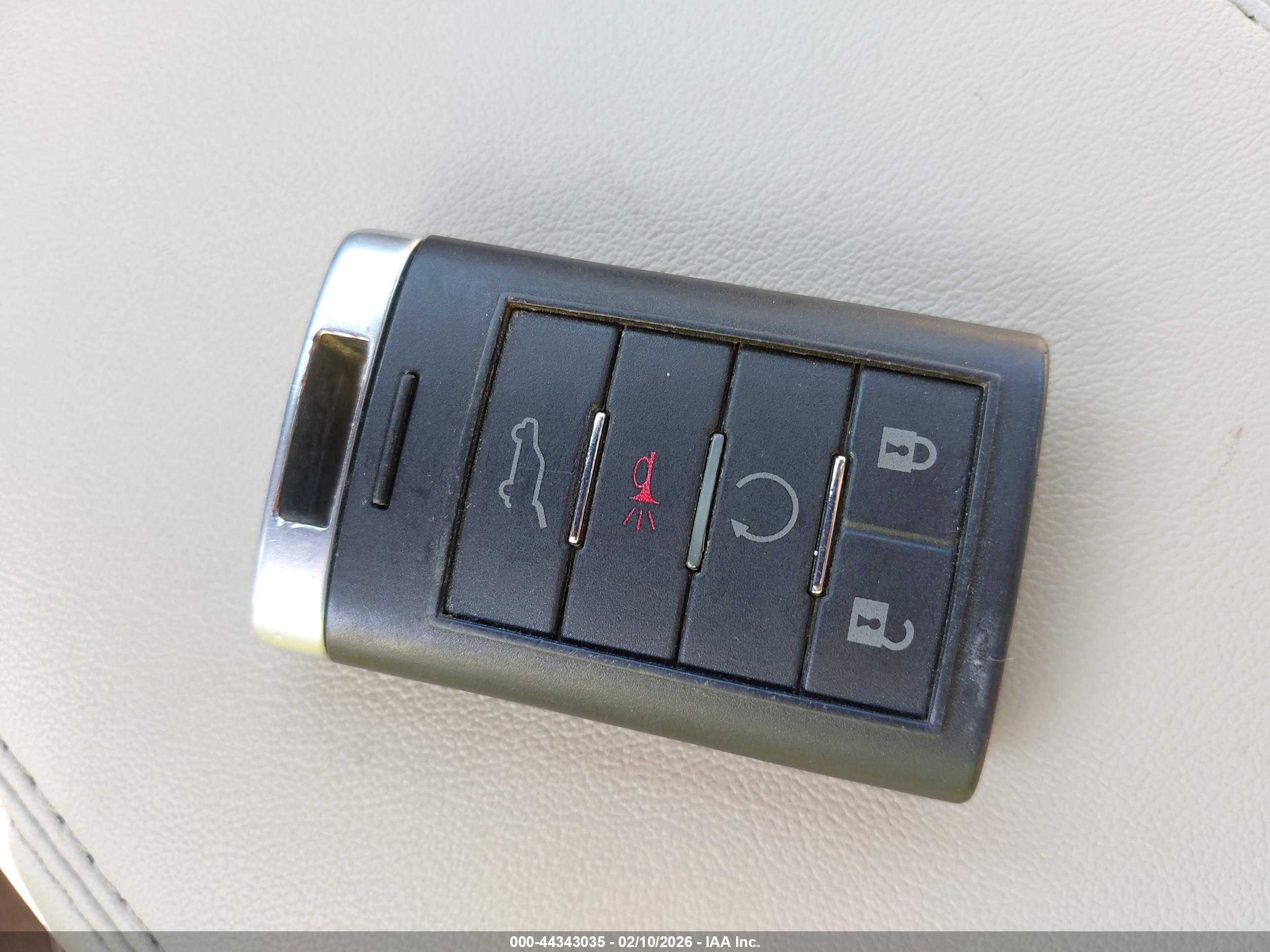 CADILLAC SRX image 11