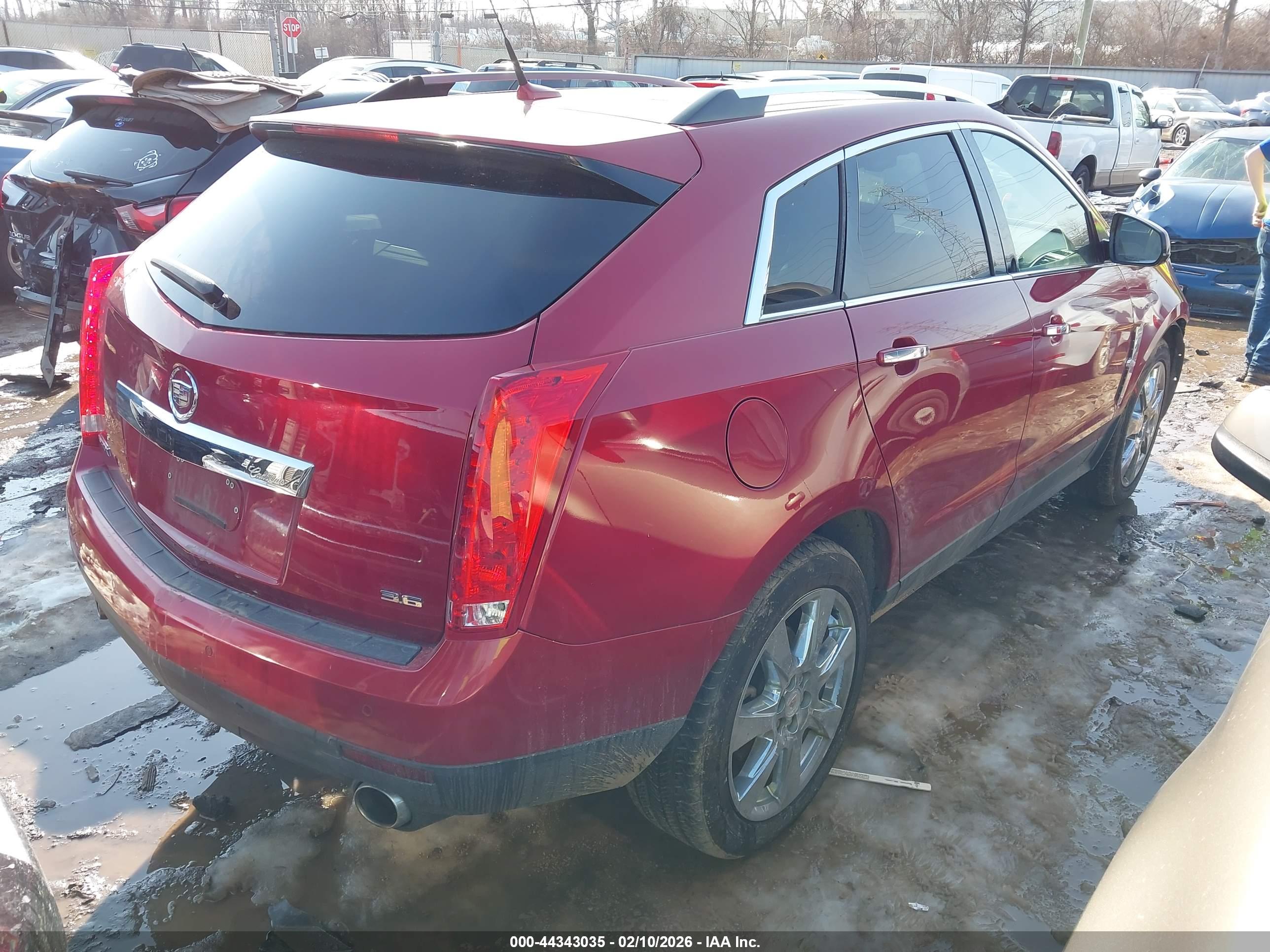 CADILLAC SRX image 4
